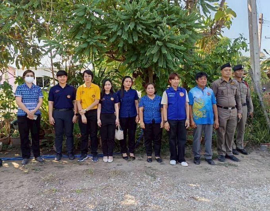 ประมงอำเภอบรรพตพิสัย ร่วมมอบเงินกองทุนช่วยเหลือผู้ประสบสาธารณภัย สำนักนายกรัฐมนตรี 