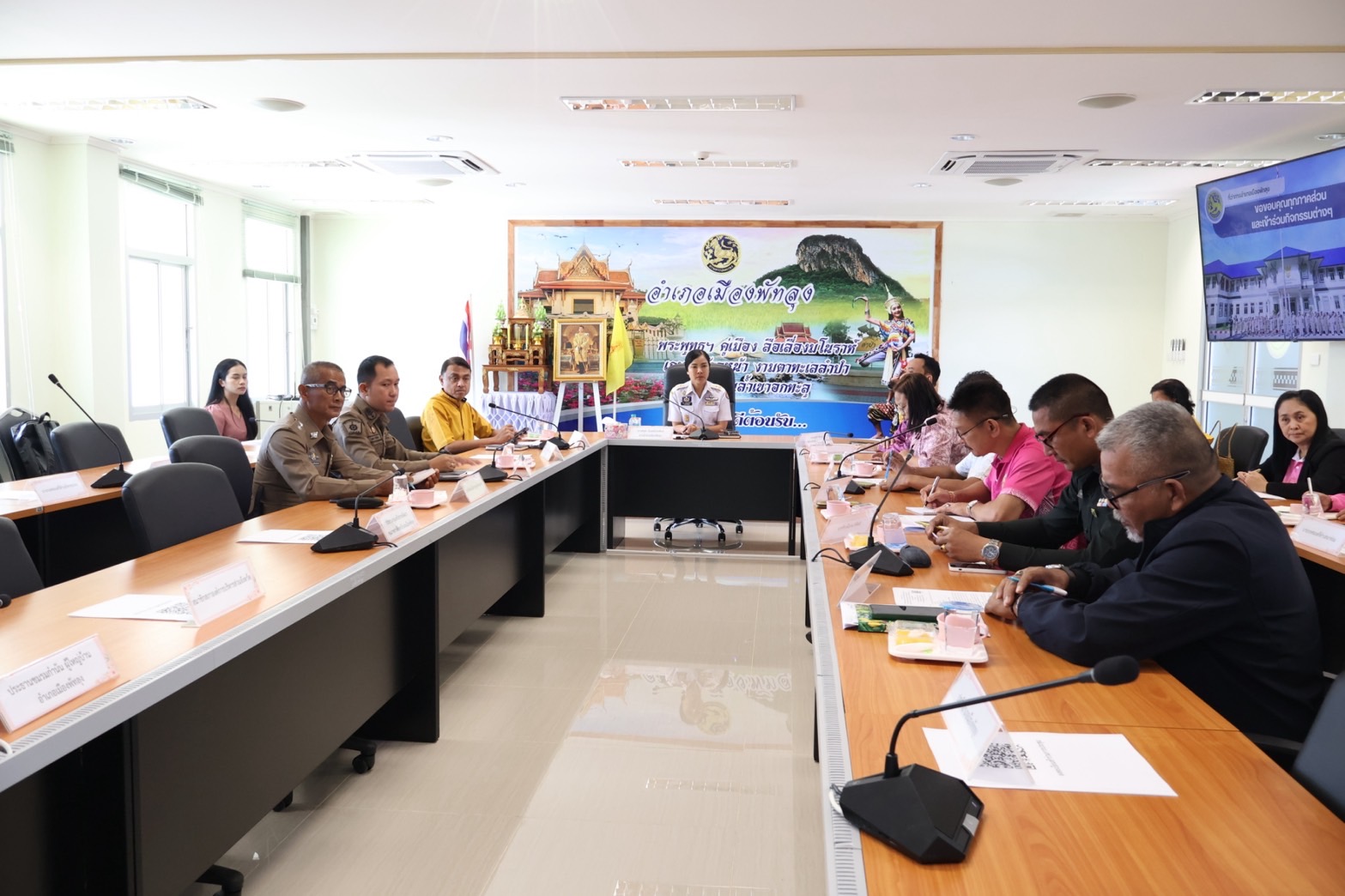 ประมงอำเภอเมืองพัทลุง เข้าร่วมประชุม ประจำเดือน  หัวหน้าส่วนราชการ หัวหน้าหน่วยงานรัฐวิสาหกิจ ผู้บริหาร สถานศึกษา ผู้บริหารองค์กรปกครองส่วนท้องถิ่น ปลัดอำเภอ กรรมการธรรมาภิบาลจังหวัดพัทลุง (กธจ.) กรรมการบริหารงานอำเภอ (กบอ.) สมาชิกสภาองค์การบริหารส่วนจังหวัดพัทลุง (ส.อบจ.) เขตอำเภอเมืองพัทลุง และชมรมกำนัน ผู้ใหญ่บ้าน ฯลฯ  อำเภอเมืองพัทลุง ครั้งที่ 5/2568..คลิก