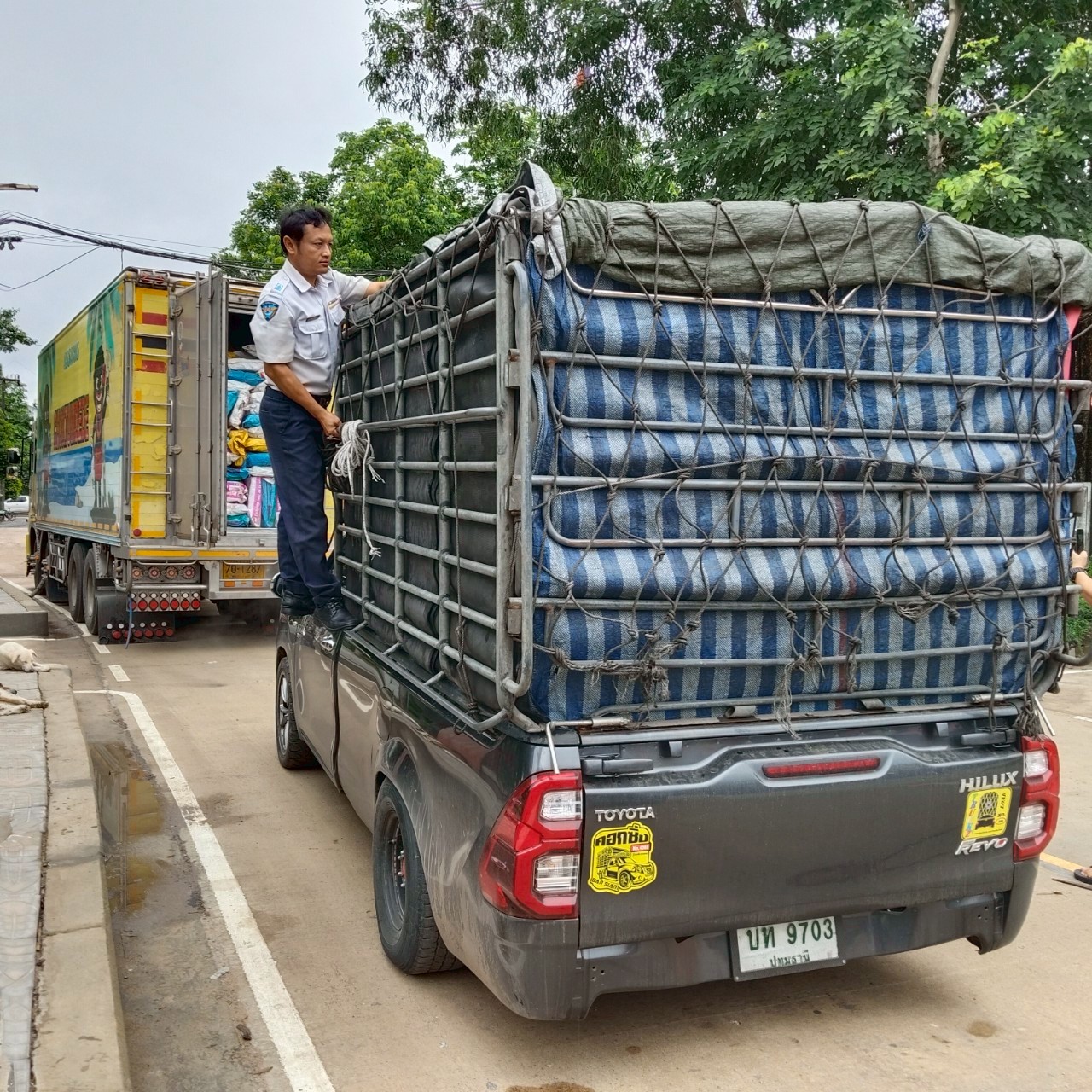 ตรวจสินค้าประมงที่นำเข้า ส่งออก ทางจุดผ่อนปรนทางการค้าบ้านหนองปรือ..คลิก