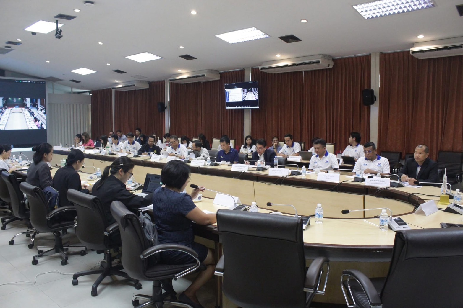 การประชุมจัดทำร่างบันทึกข้อตกลงความร่วมมือระหว่างกรมประมงและสมาคมการค้าปัจจัยการผลิตสัตว์น้ำไทย..คลิก