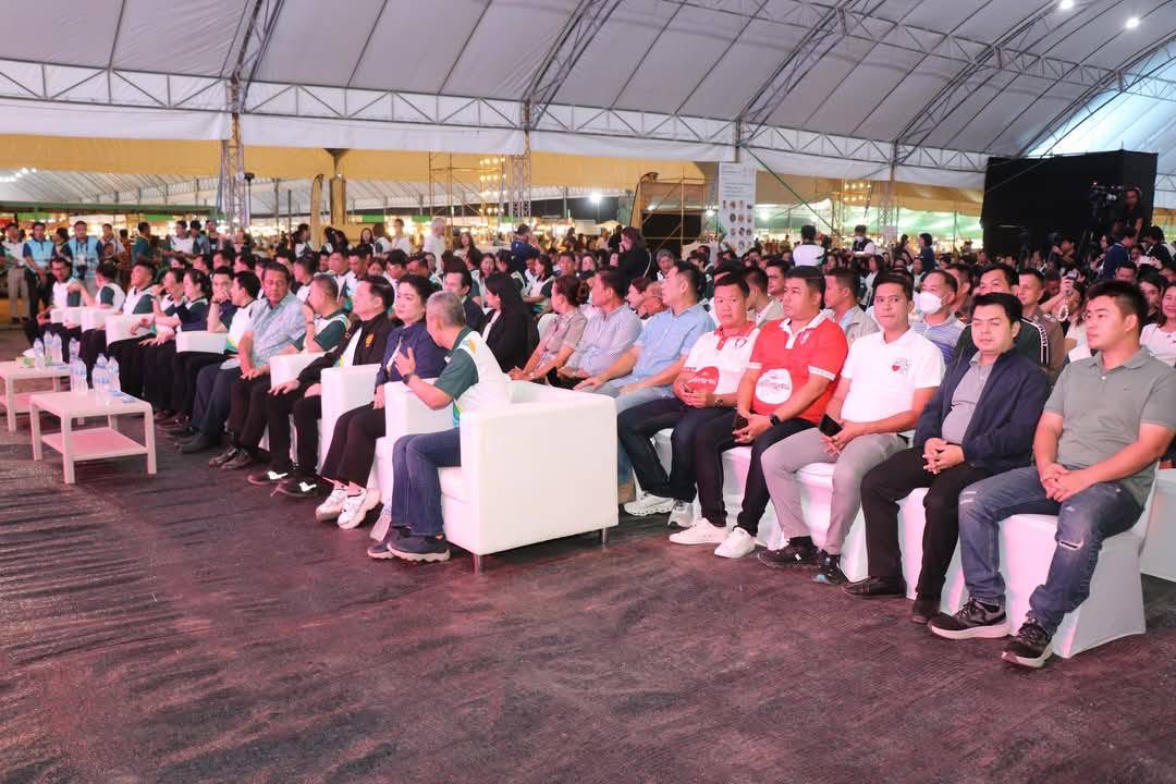 ร่วมพิธีเปิดงานมหกรรมเกษตรแฟร์ สามบุรี @ กาญจนบุรี..คลิก