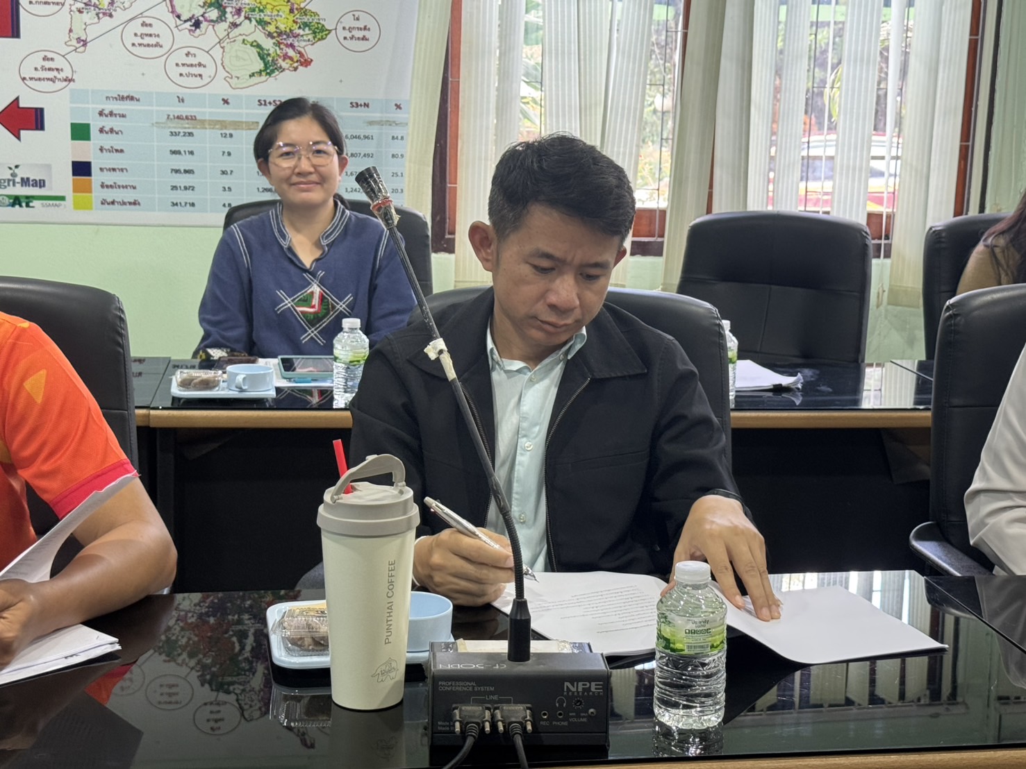 ประชุมคณะทำงานจัดทำแผนงานบูรณาการงานเกษตรและสหกรณ์..คลิก