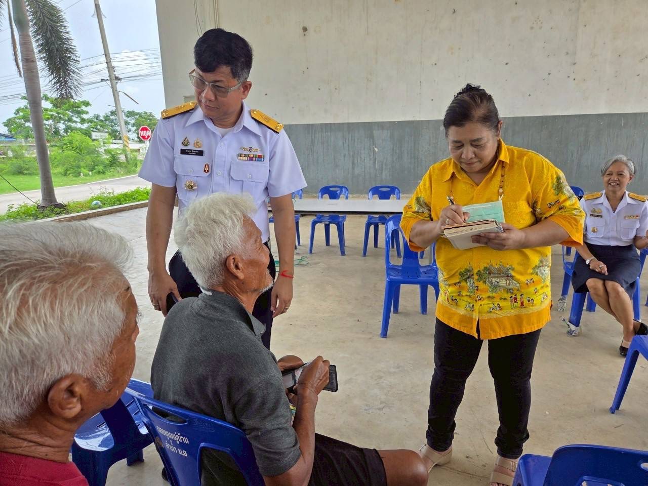 ลงพื้นที่ประชาสัมพันธ์เกษตรกรผู้เลี้ยงกุ้งขาวที่จะเข้าร่วมโครงการส่งเสริมการรณรงค์บริโภคสินค้ากุ้ง ปี 2567 จังหวัดราชบุรี (รอบขยายเวลาโครงการ)..คลิก