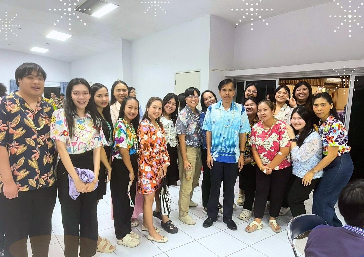 กิจกรรมส่งเสริมคุณธรรม สืบสานประเพณีไทย สรงน้ำพระ รดน้ำดำหัว ขอพรผู้ใหญ่..คลิก