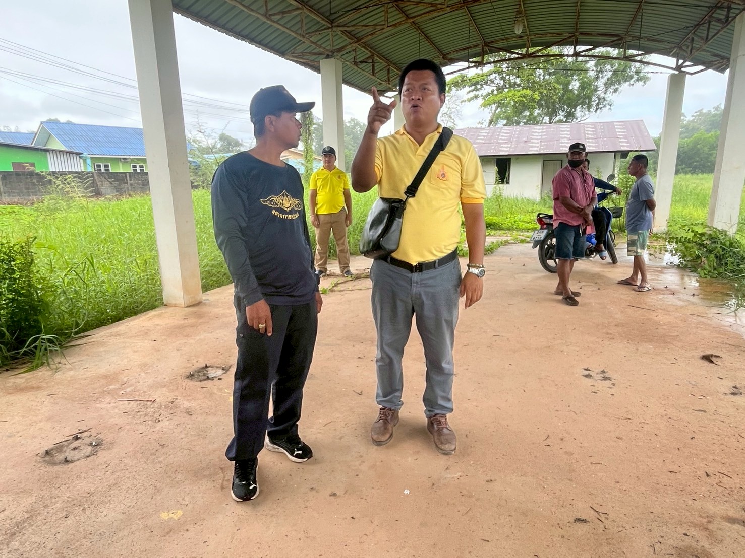  ร่วมลงพื้นที่ตรวจสอบหาจระเข้ที่เป็นเหตุการณ์ข่าวทางโซเชียล