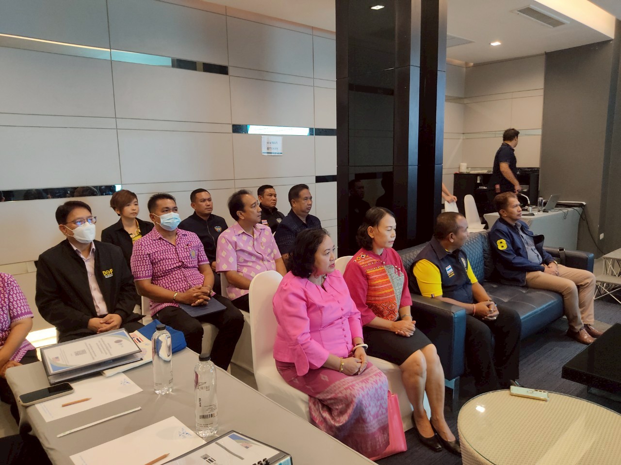 ร่วมพิธีเปิดโครงการฝึกอบรม หัวข้อ “การคัดกรองกรณีแรงงานบังคับและค้ามนุษย์ด้านแรงงาน สำหรับเจ้าหน้าที่ศูนย์ควบคุมการแจ้งเรือเข้าออก (PIPO)” รุ่นที่ ๒..คลิก