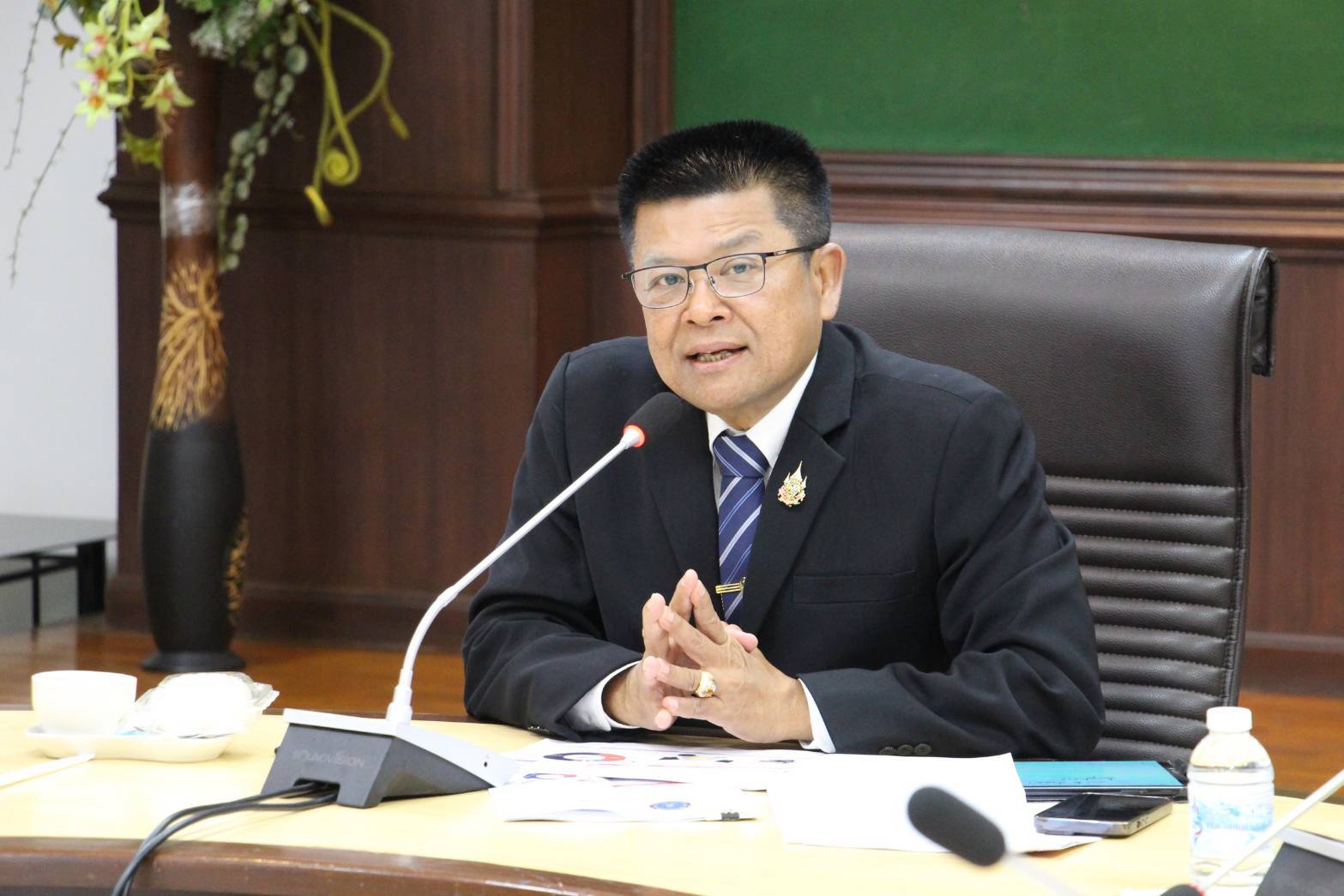 วันพุธที่ 28 พฤษภาคม 2568 ประชุมหารือโครงการสนับสนุนการส่งออกปลากัดและปลาสวยงามไปต่างประเทศ ร่วมกับ บริษัท ไปรษณีย์ไทย จำกัด..คลิก