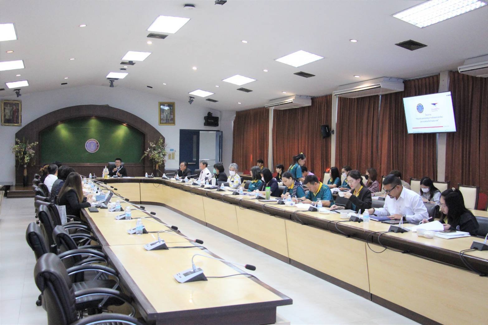 วันพุธที่ 28 พฤษภาคม 2568 ประชุมหารือโครงการสนับสนุนการส่งออกปลากัดและปลาสวยงามไปต่างประเทศ ร่วมกับ บริษัท ไปรษณีย์ไทย จำกัด