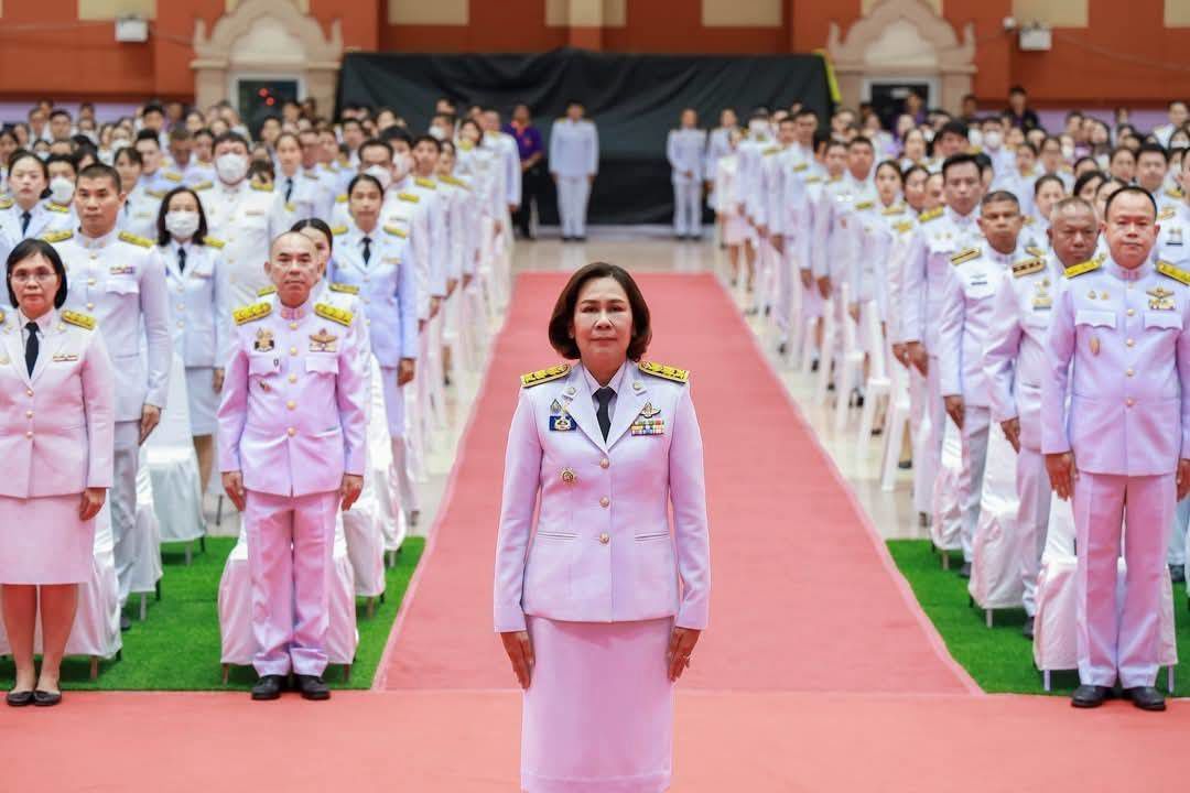 พิธีสวดพระพุทธมนต์ถวายพระราชกุศล เนื่องในโอกาสวันเฉลิมพระชนมพรรษาสมเด็จพระนางเจ้าฯพระบรมราชินี..คลิก