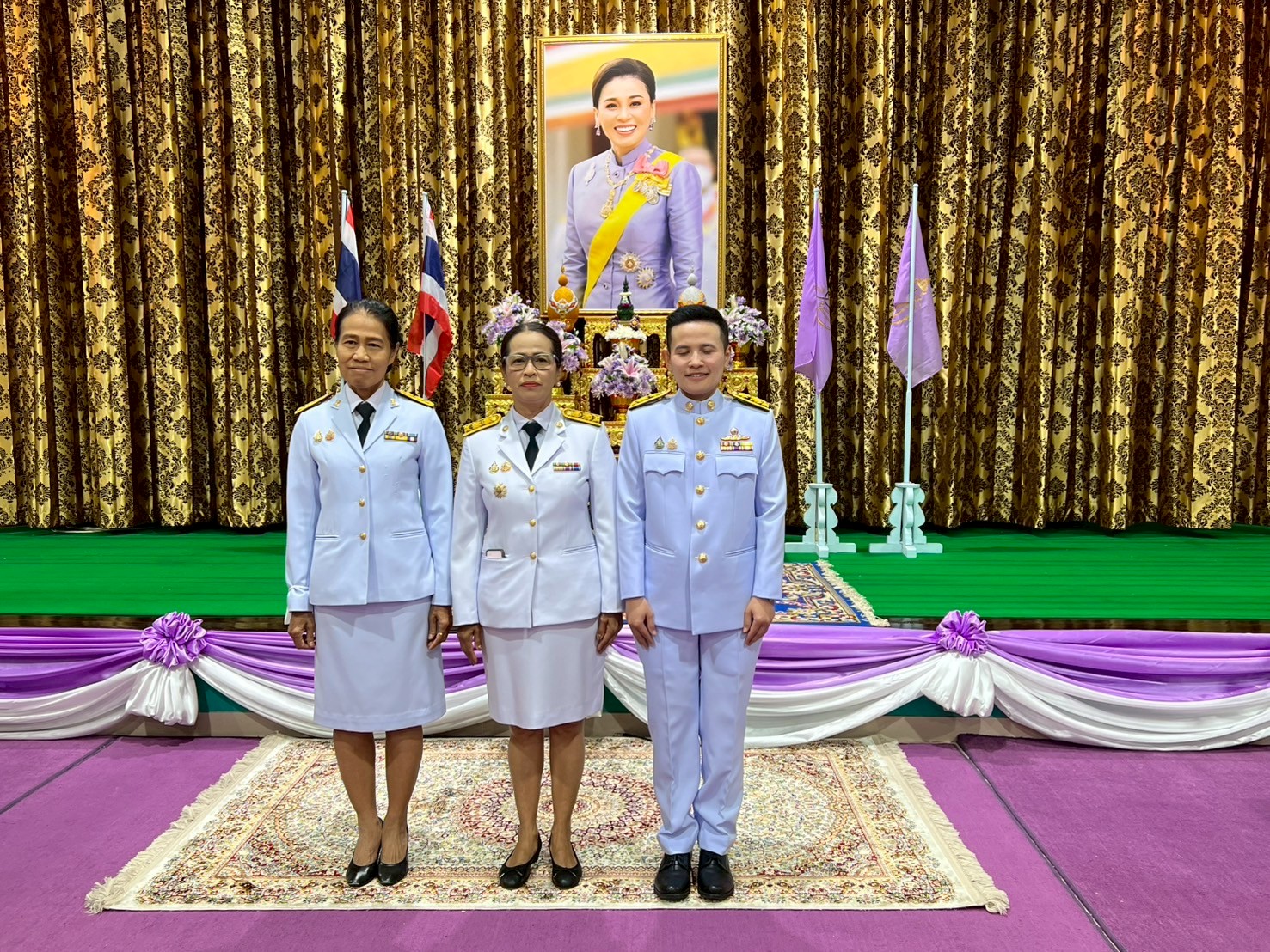 จังหวัดอ่างทองจัดกิจกรรมเฉลิมพระเกียรติสมเด็จพระนางเจ้าฯ พระบรมราชินี เนื่องในโอกาสวันเฉลิมพระชนมพรรษา 3 มิถุนายน 2568 พร้อมปล่อยพันธุ์สัตว์น้ำกว่า 200,000 ตัว ถวายเป็นพระราชกุศล..คลิก