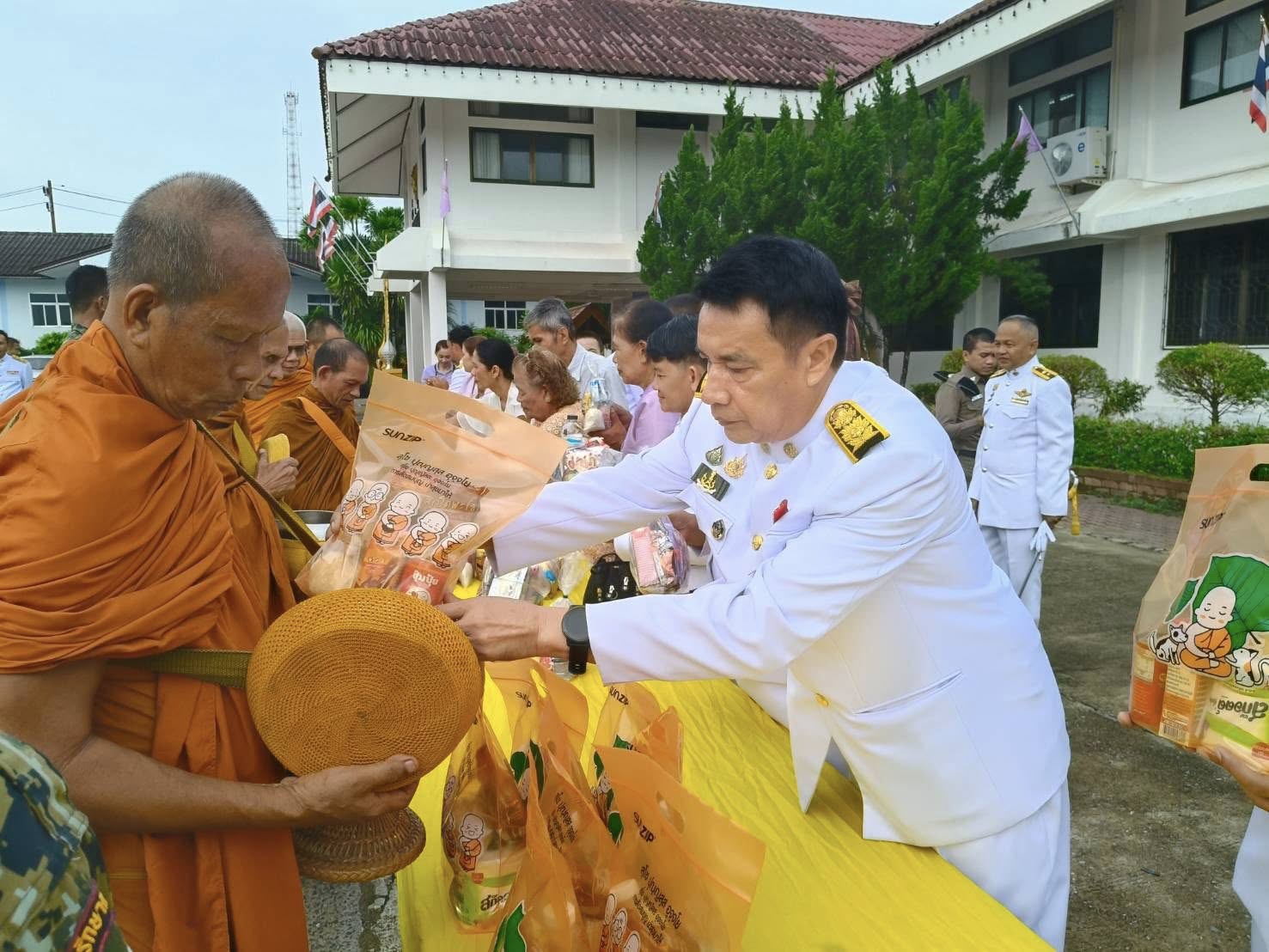 ศูนย์ป้องกันและปราบปรามประมงน้ำจืดสุราษฎร์ธานีเข้าร่วมพิธีการเฉลิมพระเกียรติ สมเด็จพระนางเจ้าสุทิดา พัชรสุธาพิมลลักษณ พระบรมราชินีเนื่องในโอกาสวันเฉลิมพระชนม์พรรษา 3 มิถุนายน 2568..คลิก