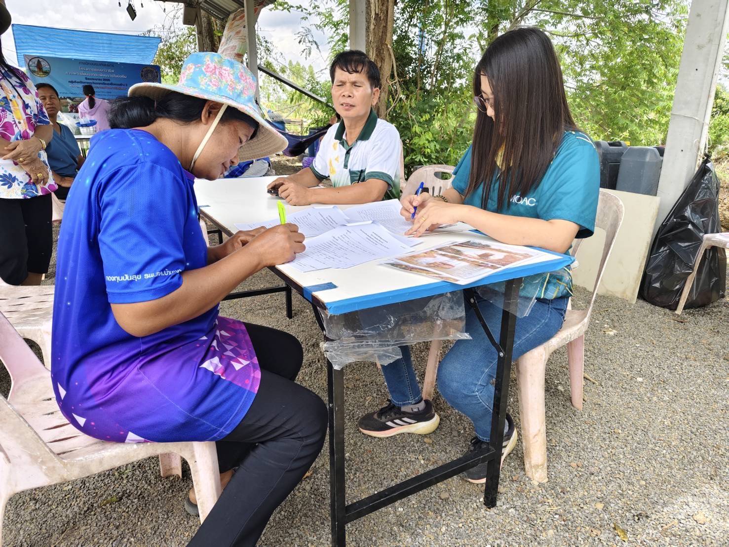 สนับสนุนพันธุ์ปลาน้ำจืดให้กับเกษตรที่เข้าร่วมโครงการส่งเสริมอาชีพการประมงฯ พื้นที่อำเภอกันทรลักษ์..คลิก