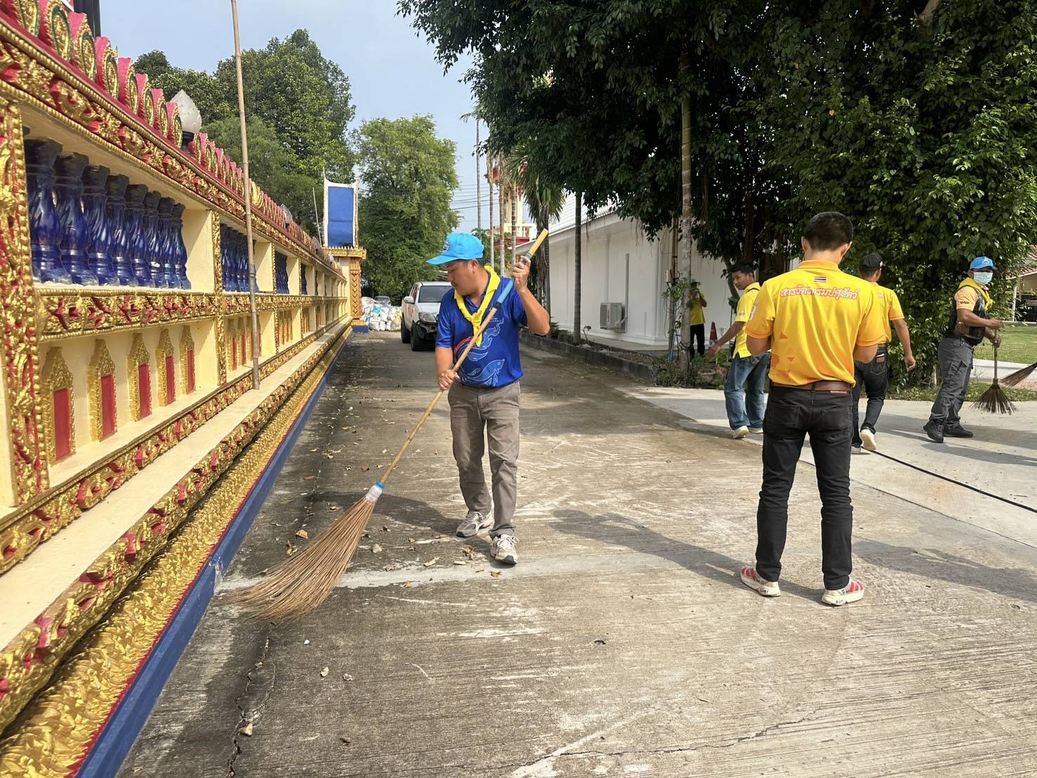 เข้าร่วมโครงการเฉลิมพระเกียรติและเทิดทูนสถาบันพระมหากษัตริย์ กิจกรรม จิตอาสาพัฒนาปรับภูมิทัศน์..คลิก