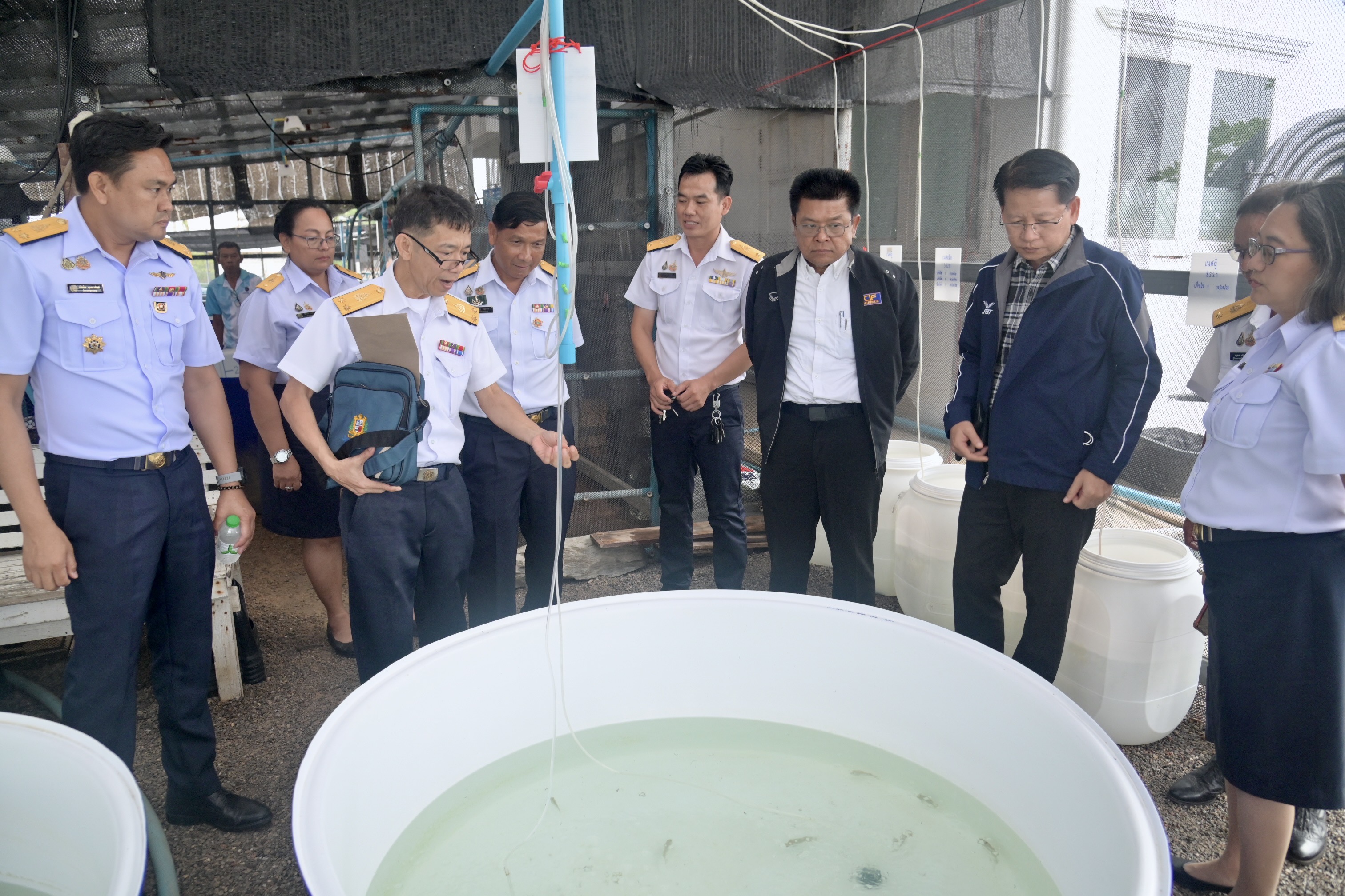 อธิบดีกรมประมง ลงพื้นที่ตรวจเยี่ยมการดำเนินงานของศูนย์วิจัยและพัฒนาพันธุกรรมสัตว์น้ำเพชรบุรี..คลิก