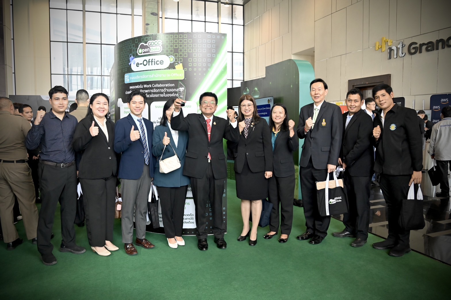 กรมประมง รับรางวัล GDCC Gov Cloud ประจำปี พ.ศ. 2568 ประเภท GDCC กับการขับเคลื่อนเศรษฐกิจ จากผลงาน ระบบการออกใบอนุญาตทำการประมงพื้นบ้าน..คลิก