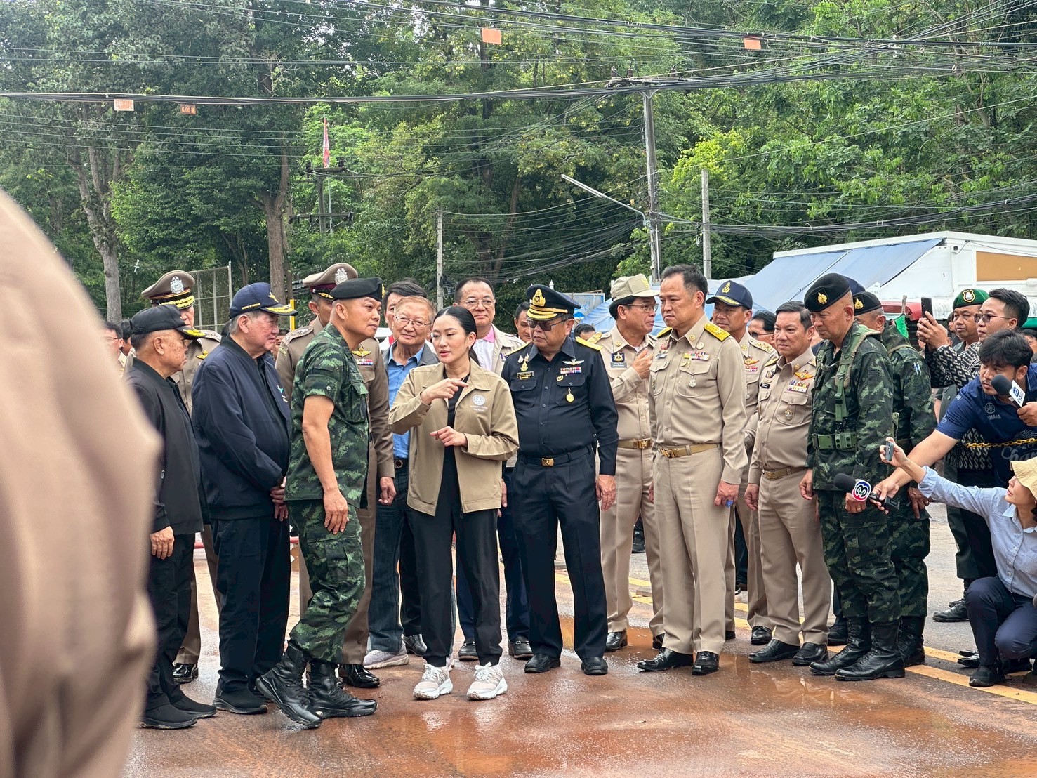 ร่วมให้การต้อนรับนางสาวแพทองธาร ชินวัตร นายกรัฐมนตรี..คลิก