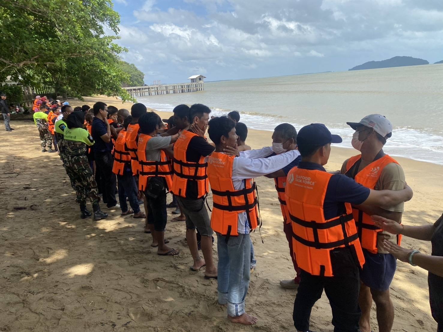 การจัดฝึกอบรมการปฐมพยาบาลเบื้องต้น การกู้ชีพ การช่วยเหลือคนจมน้ำ และการดับเพลิงเบื้องต้น สำหรับลูกเรือประมงทะเล
