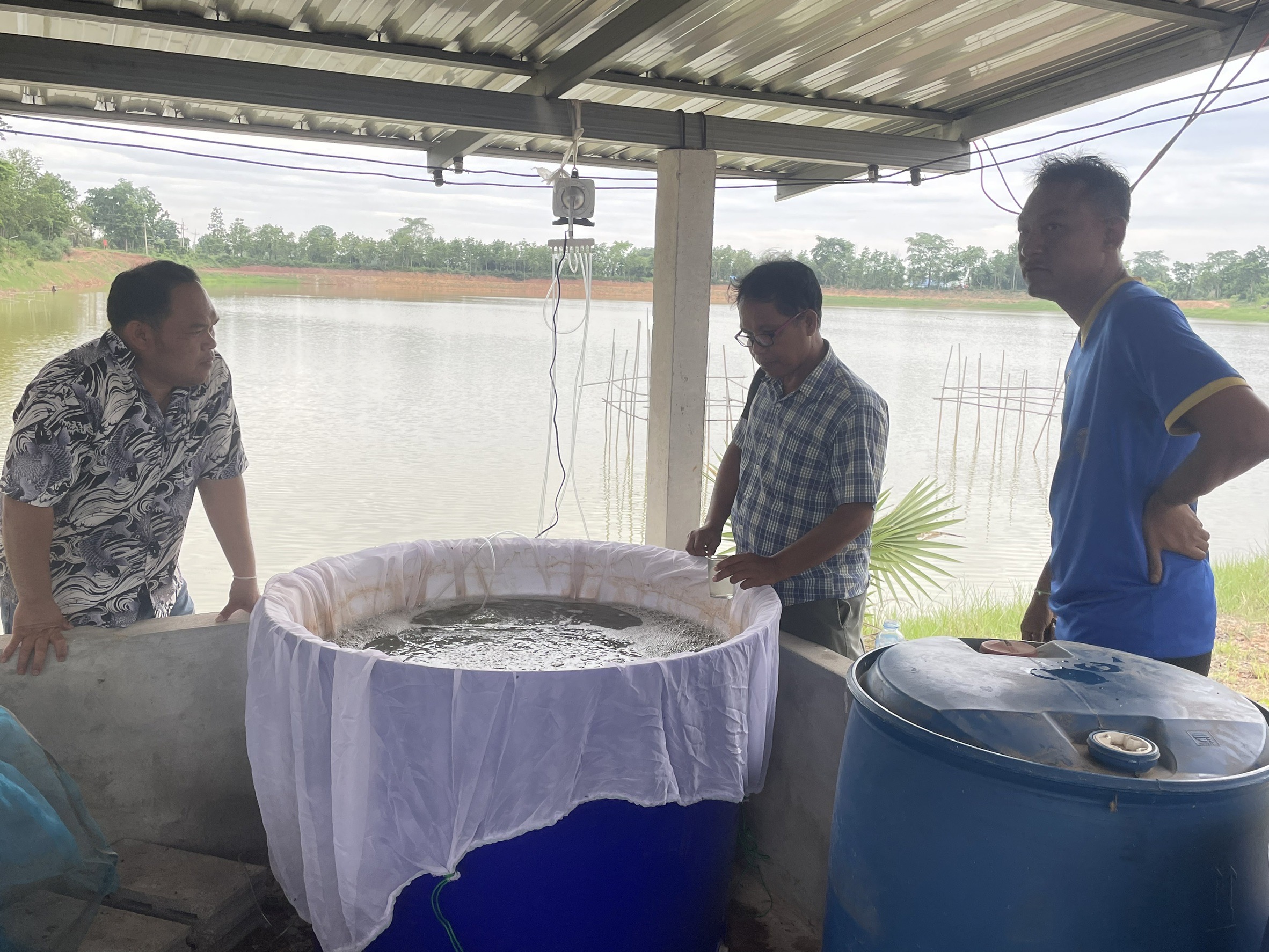 อบรม โครงการยกระดับสินค้าเกษตรปลอดภัย กิจกรรมการพัฒนาศักยภาพการผลิตสินค้าประมง อ.บำเหน็จณรงค์ (วันสุดท้าย)..คลิก