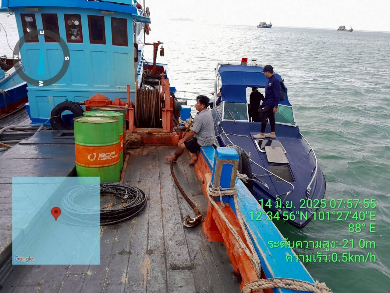 ออกปฏิบัติงานตรวจสอบเรือที่มีพฤติกรรมเสี่ยงกระทำผิดกฎหมายในทะเล บริเวณพื้นที่จังหวัดระยอง..คลิก