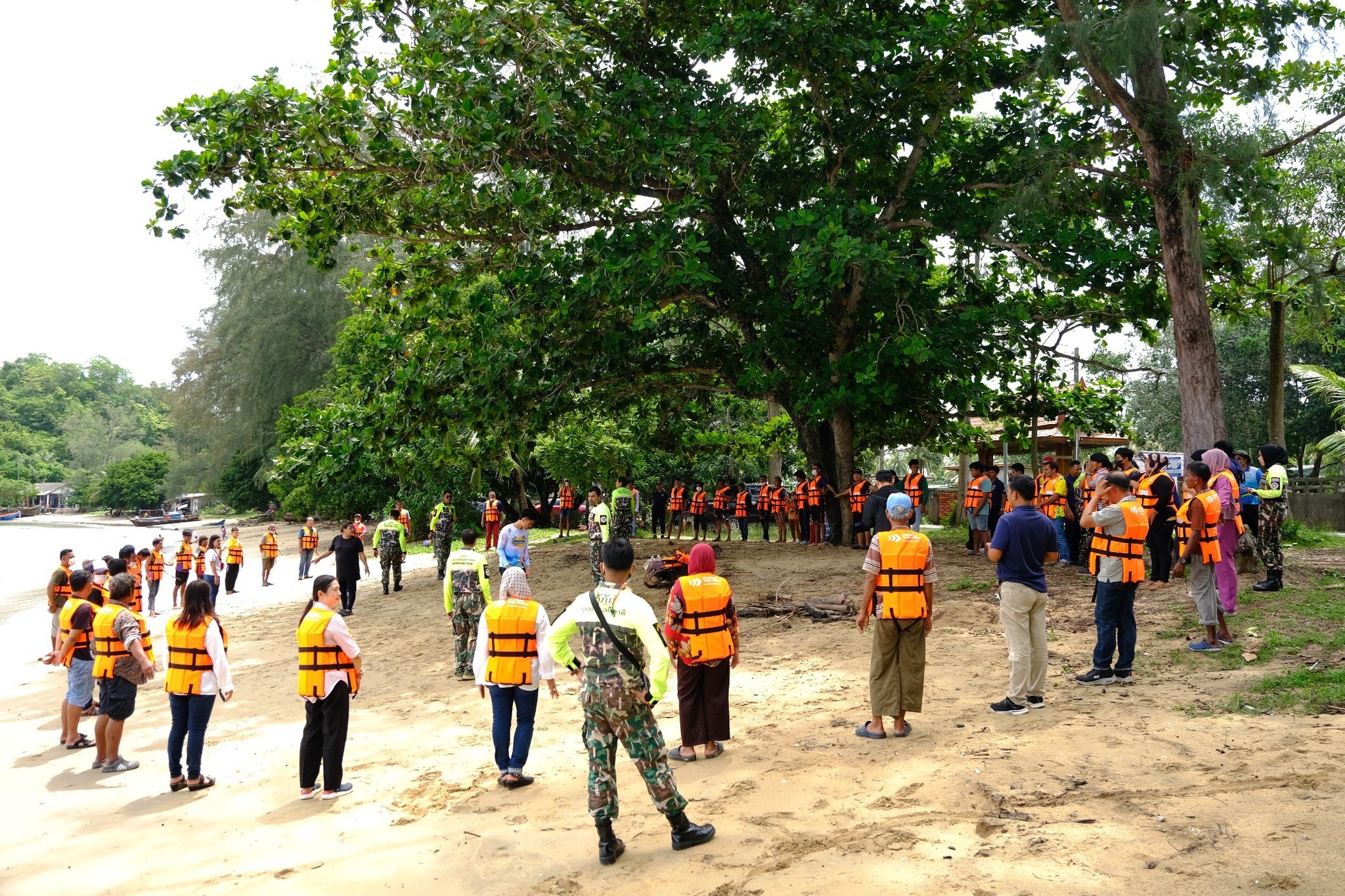 กรมประมงร่วมกับ Seafood Task Force จัดอบรมลูกเรือประมงเสริมทักษะด้านความปลอดภัยทางทะเล..คลิก