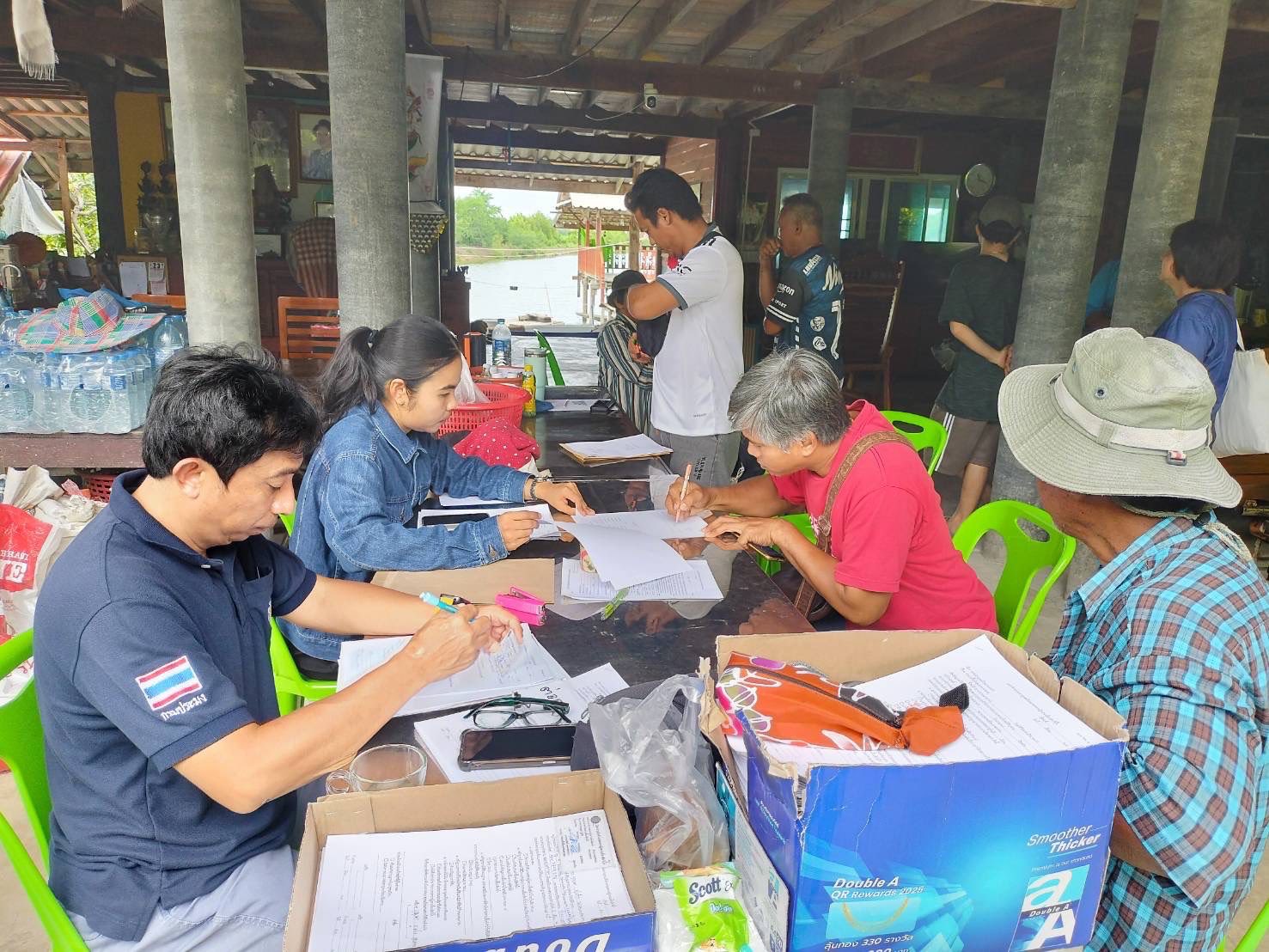 สำนักงานประมงกรุงเทพมหานครลงพื้นที่ให้บริการขึ้นทะเบียน/ต่อทะเบียน และปรับปรุงทะเบียนเกษตรกรผู้เลี้ยงสัตว์น้ำ เขตบางขุนเทียน กรุงเทพมหานคร