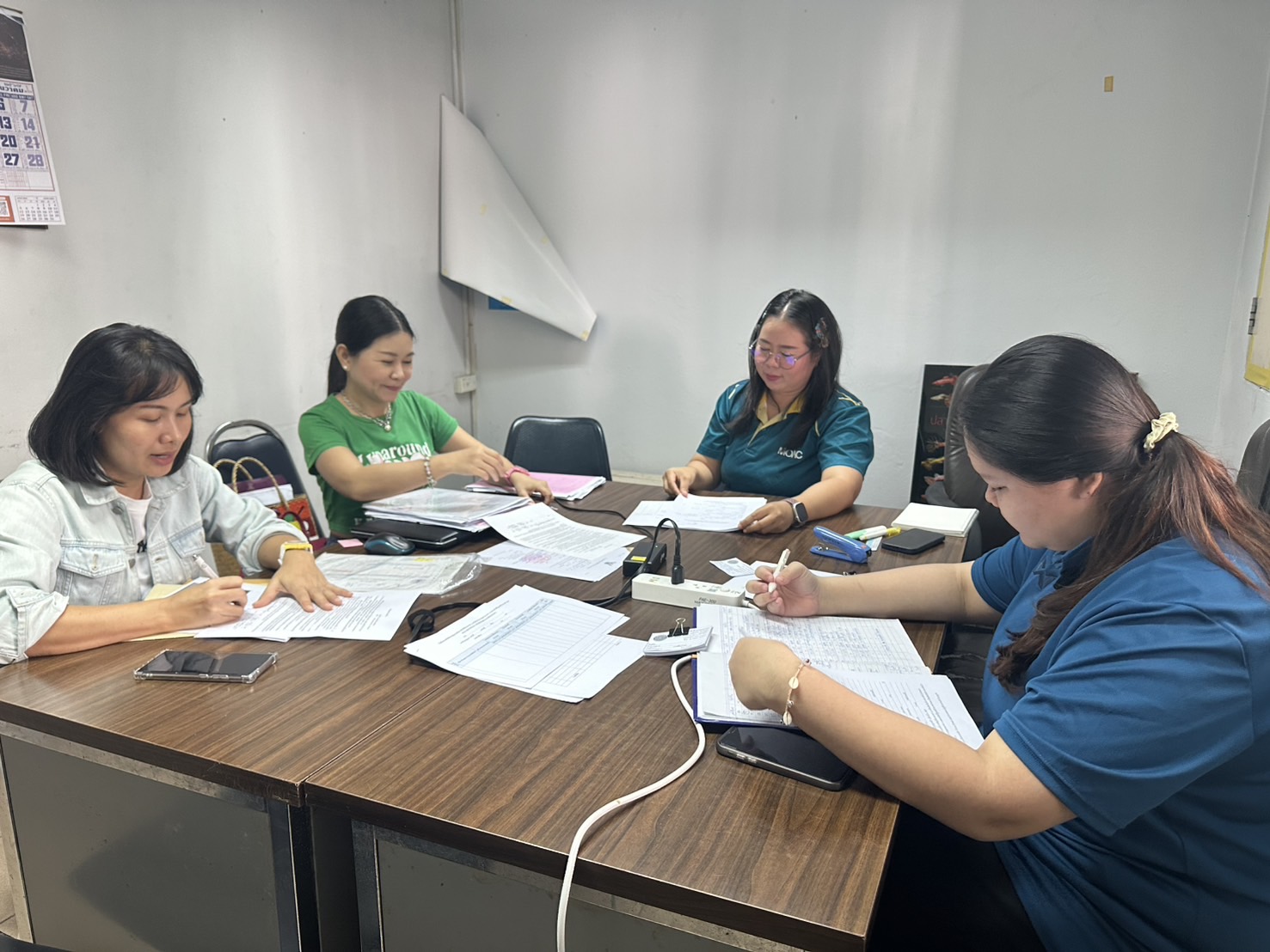 สำนักงานประมงพื้นที่กรุงเทพมหานคร ให้คำแนะนำแก่ผู้ประกอบกิจการค้า ซากสัตว์ป่าคุ้มครองที่เพาะพันธุ์ได้ตามมาตรา 8 หรือผลิตภัณฑ์จากซากสัตว์ป่าดังกล่าว