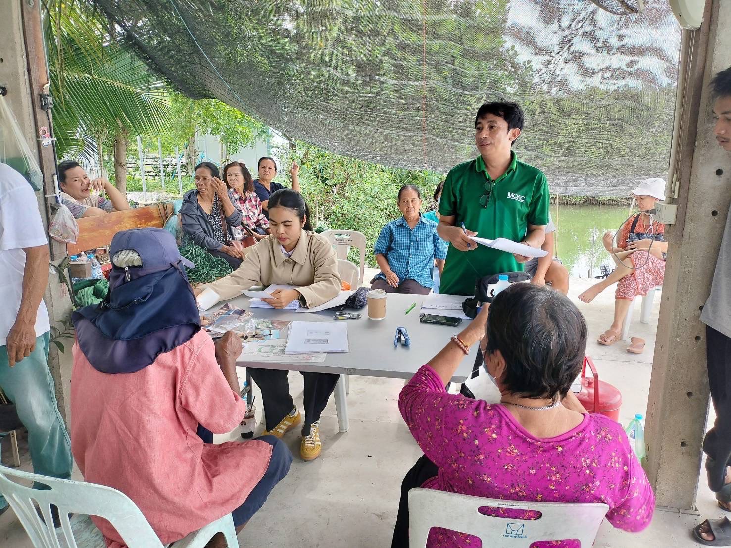 สำนักงานประมงกรุงเทพมหานครลงพื้นที่ให้บริการขึ้นทะเบียน/ต่อทะเบียน และปรับปรุงทะเบียนเกษตรกรผู้เลี้ยงสัตว์น้ำ เขตบางขุนเทียน กรุงเทพมหานคร