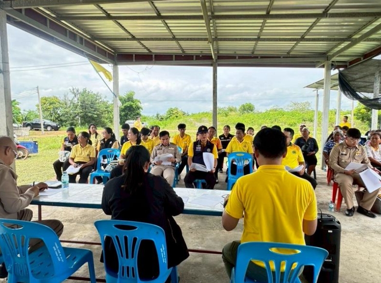ร่วมรับฟังปัญหาของประชาชนในพื้นที่และร่วมหาทางช่วยเหลือแก้ไขปัญหาให้กับประชาชน..คลิก