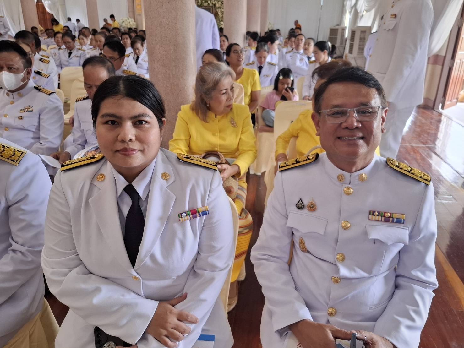 (อ.บางกรวย) พิธีเจริญพระพุทธมนต์ ถวายเป็นพระราชกุศลแด่พระบาทสมเด็จพระเจ้าอยู่หัว..คลิก