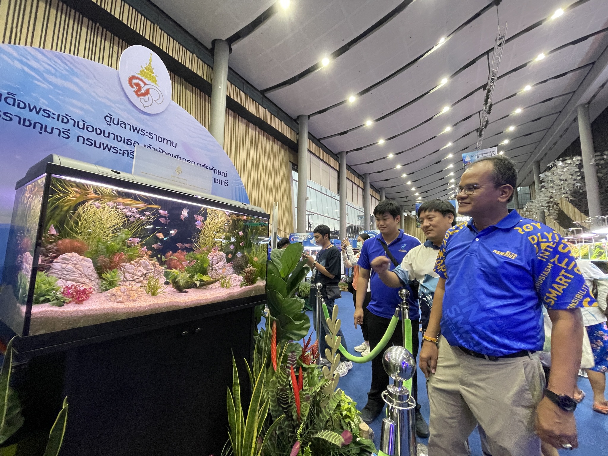 รองอธิบดีกรมประมง เยี่ยมชมงานวันประมงน้อมเกล้าฯ ครั้งที่ 35 ภายใต้แนวคิด FISHTIVAL (Fish Festival) เทศกาลสัตว์น้ำที่ยิ่งใหญ่ที่สุดในประเทศไทย..คลิก