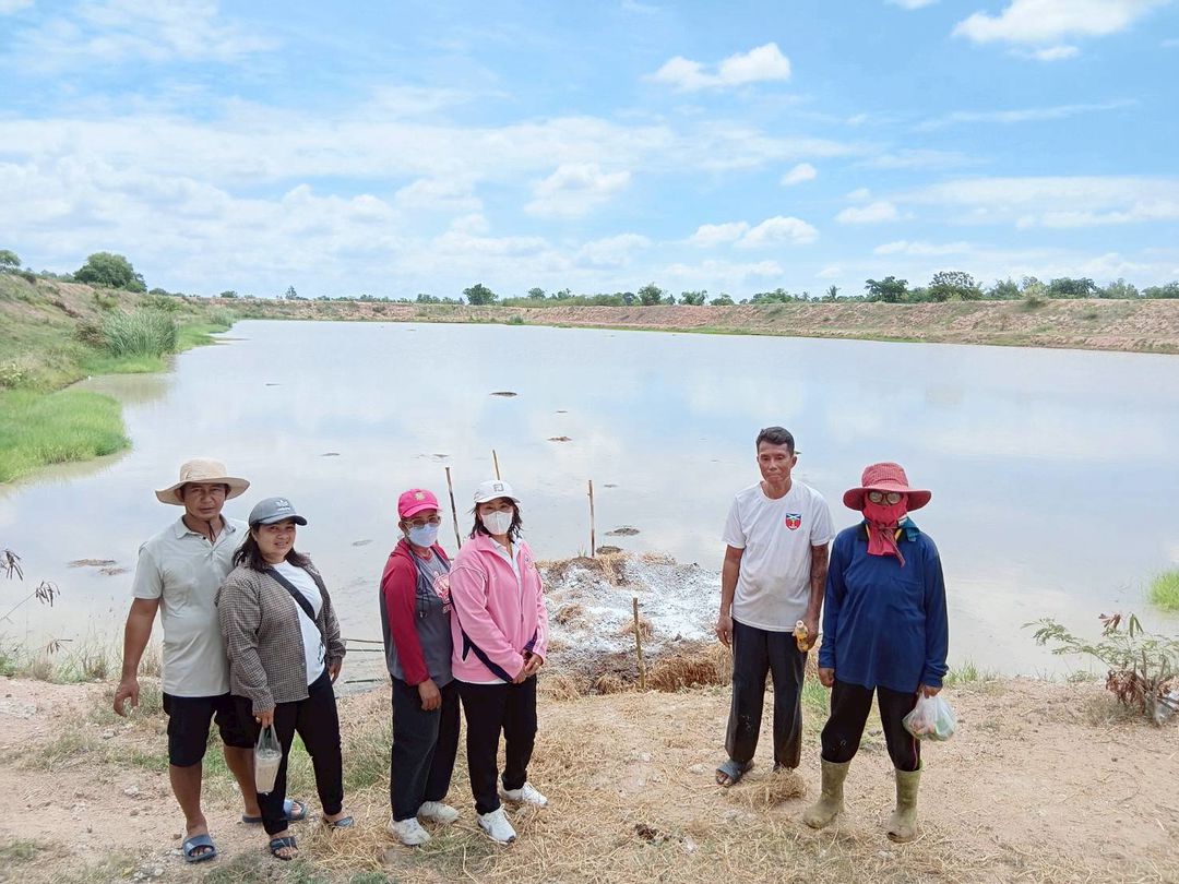 ประมงอำเภอท่าตะโก ร่วมกับคณะกรรมการแหล่งน้ำบึงหลวงพ่อเดิม หมู่ที่ 1 ตำบลหนองหลวง อำเภอท่าตะโก จังหวัดนครสวรรค์ จัดทำแหล่งอาหารปลาธรรมชาติ ครั้งที่ 2