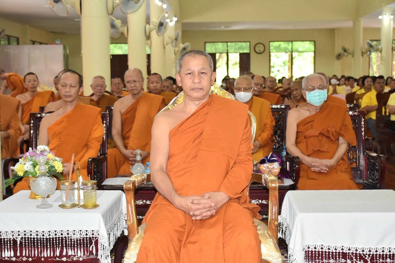 ร่วมพิธีเจริญพระพุทธมนต์ถวายพระพรชัยมงคลแด่ พระบาทสมเด็จพระเจ้าอยู่หัว และพระบรมวงศานุวงศ์ ประจำปีพุทธศักราช 2568