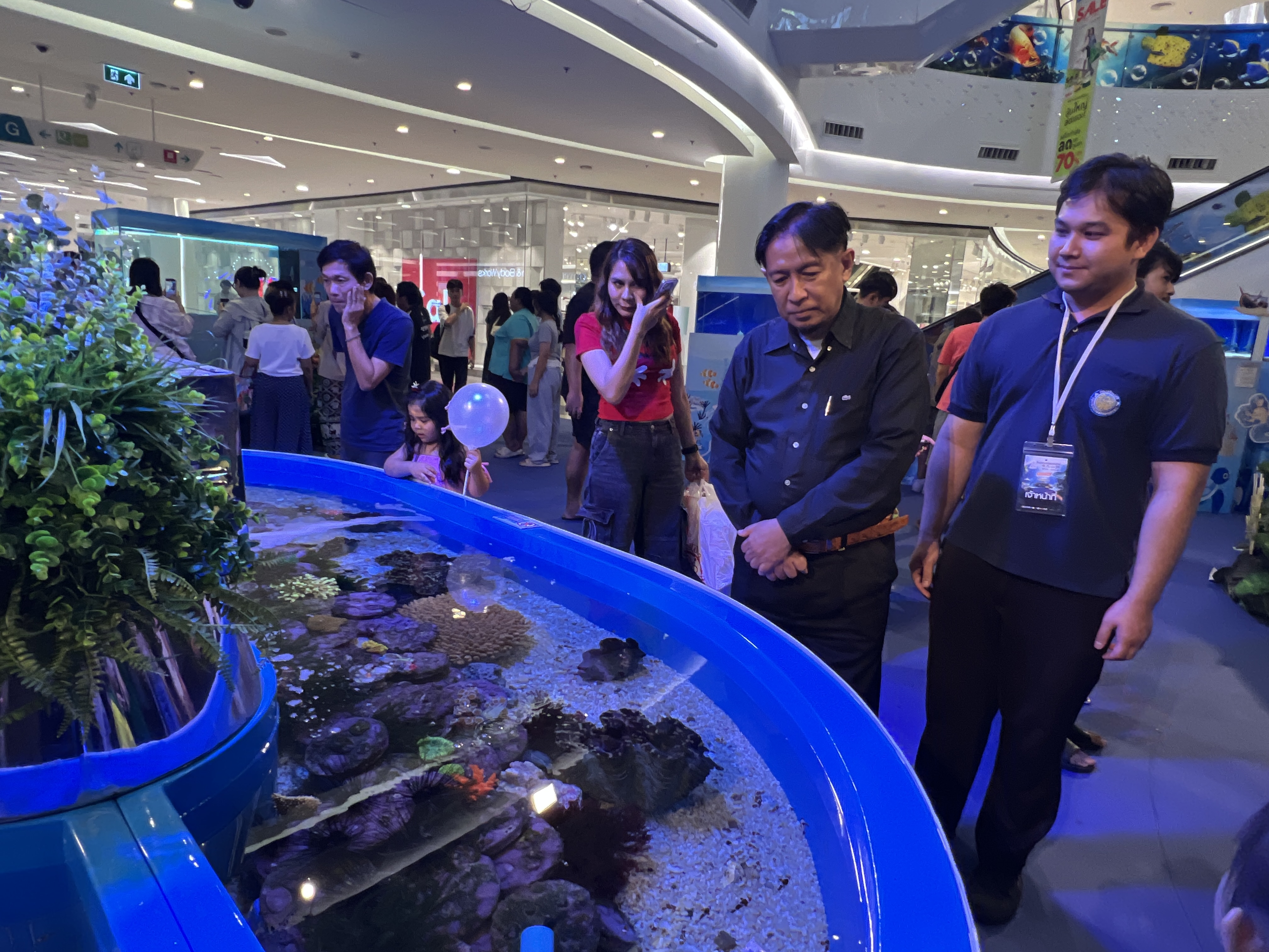รองอธิบดีกรมประมง เยี่ยมชมงานวันประมงน้อมเกล้าฯ ครั้งที่ 35 ภายใต้แนวคิด FISHTIVAL (Fish Festival) เทศกาลสัตว์น้ำที่ยิ่งใหญ่ที่สุดในประเทศไทย..คลิก