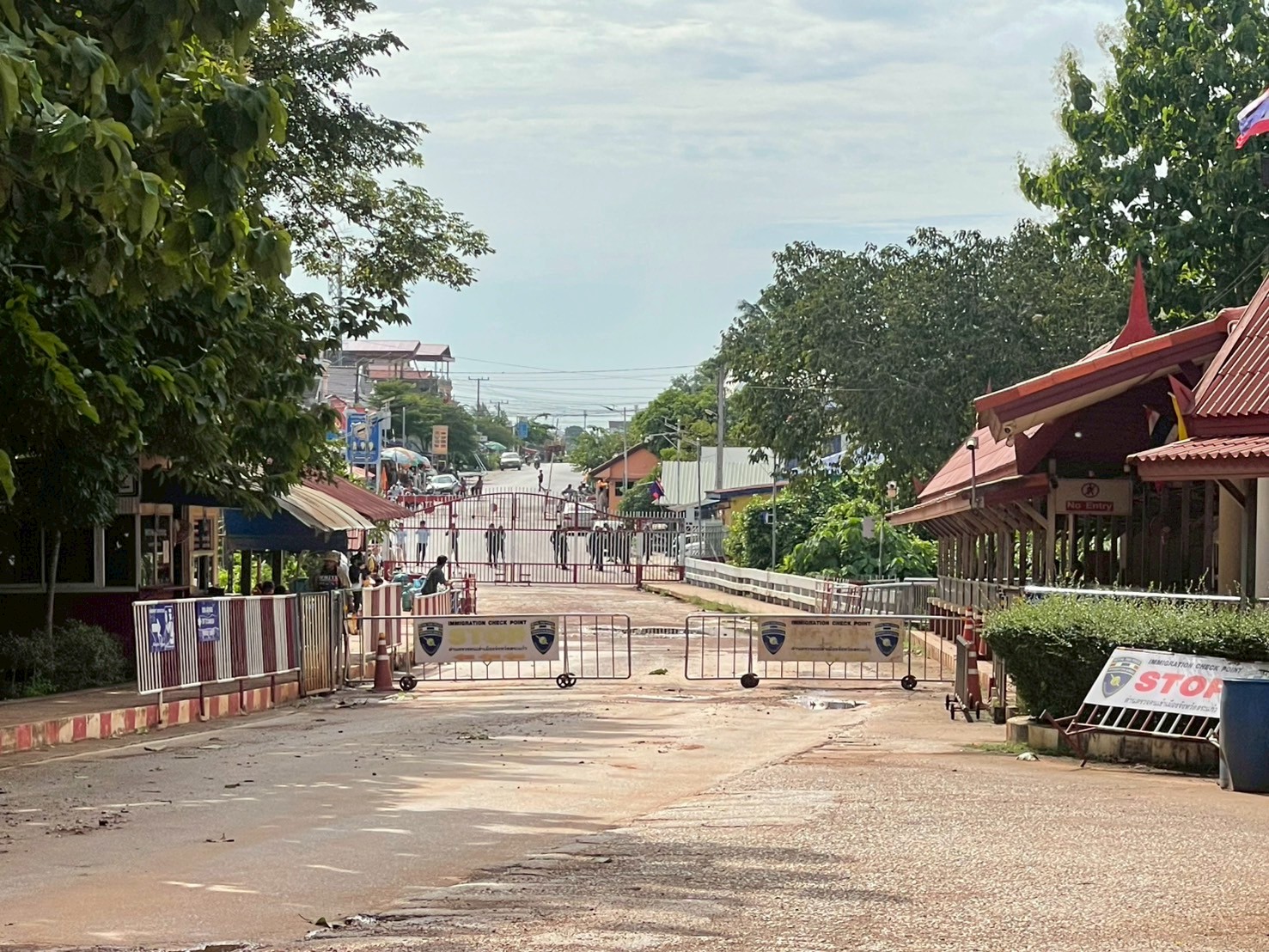 ตรวจบูรณาการ ทางจุดผ่อนปรนทางการค้าบ้านหนองปรือ..คลิก