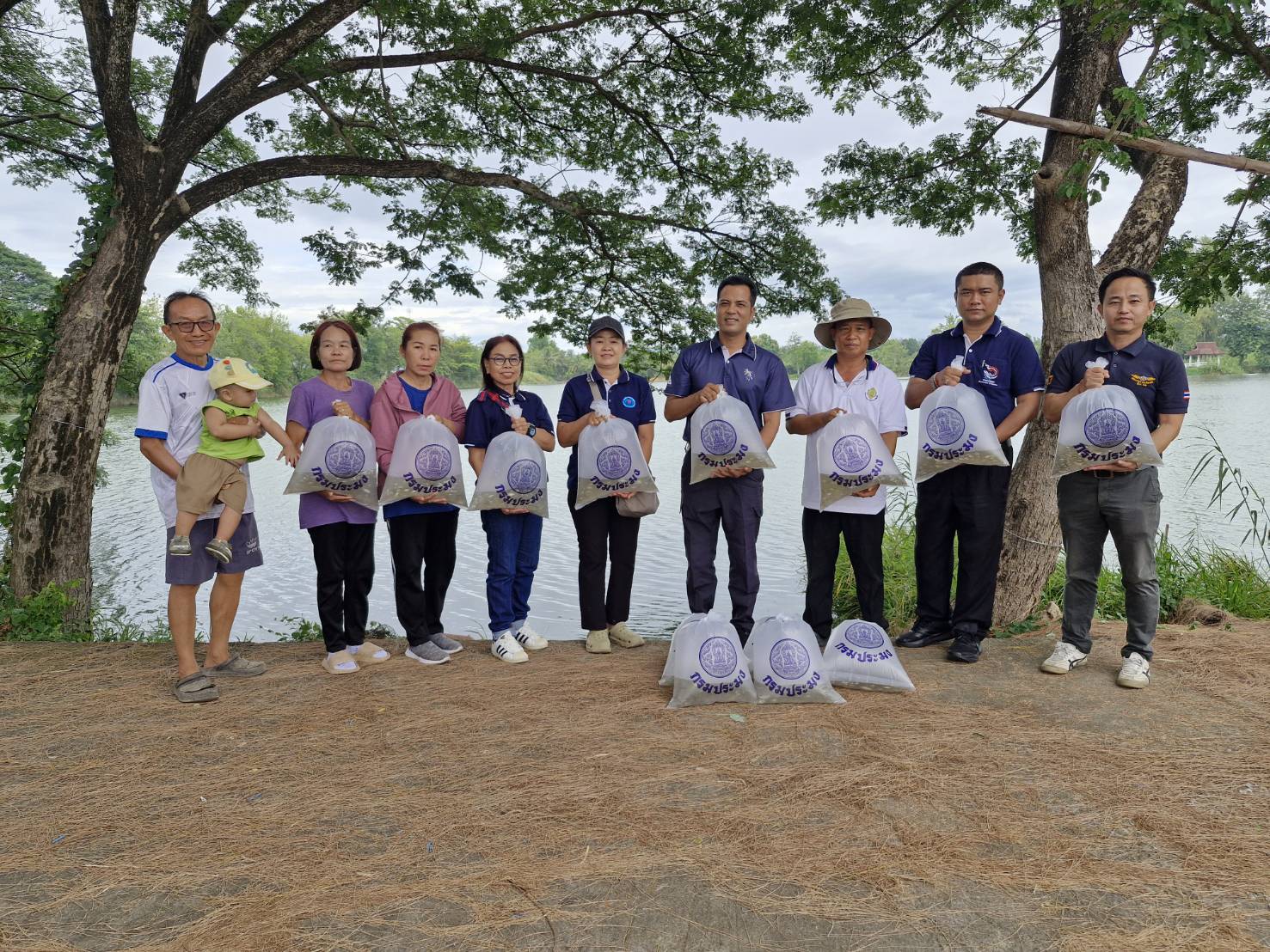ผู้อำนวยการศูนย์ป้องกันและปราบปรามประมงน้ำจืดลำปาง ติดตามโครงการชุมชนประมงต้นแบบ