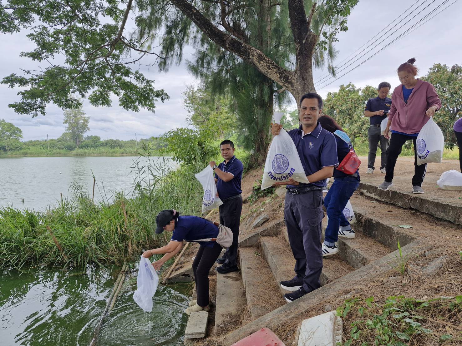 ผู้อำนวยการศูนย์ป้องกันและปราบปรามประมงน้ำจืดลำปาง ติดตามโครงการชุมชนประมงต้นแบบ