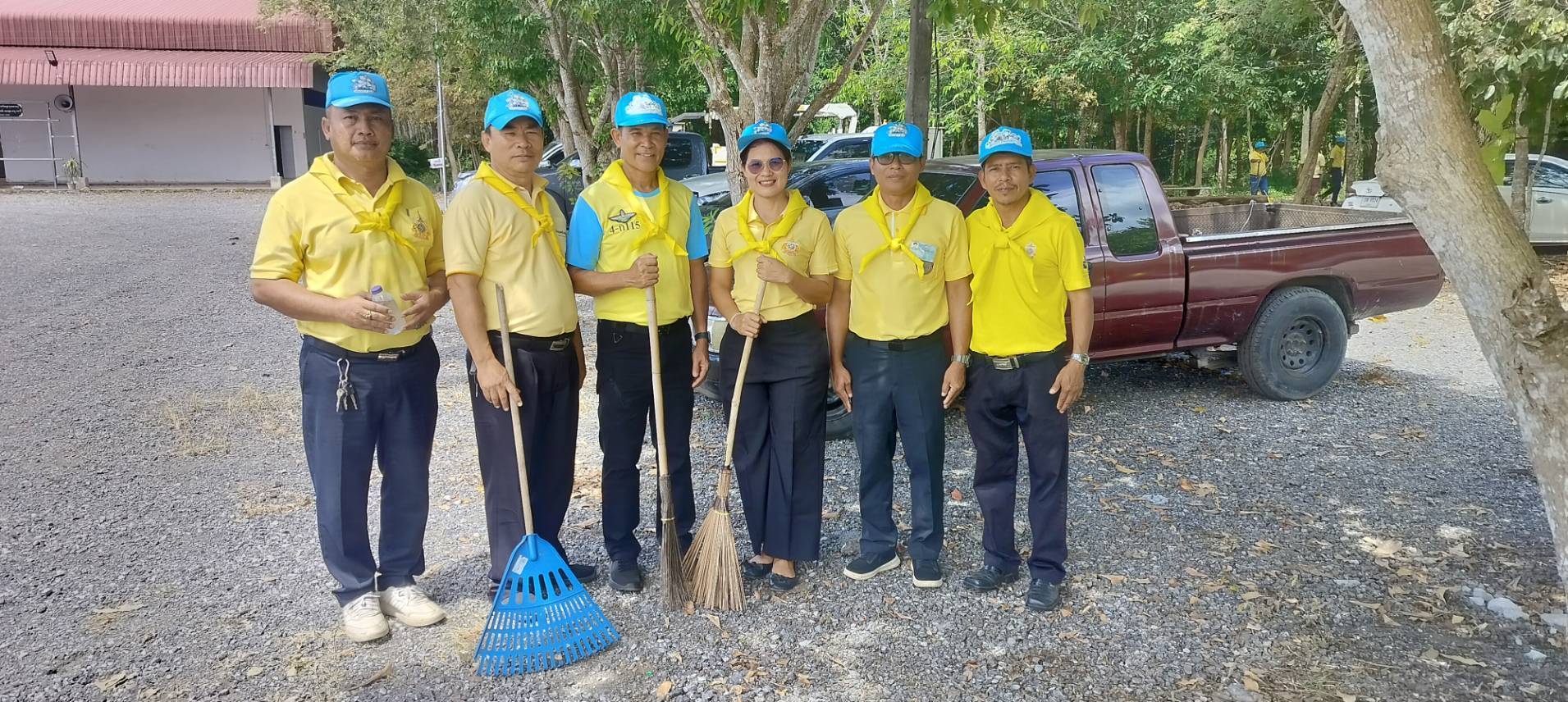 หัวหน้ากลุ่มบริหารจัดการด้านการประมง พร้อมด้วย ประมงอำเภอป่าบอน  ร่วมกิจกรรมจิตอาสาบำเพ็ญประโยชน์และถวายเป็นพระราชกุศล  เนื่องใน วันที่ระลึกวันคล้ายวันสวรรคตสมเด็จพระนารายณ์มหาราช..คลิก