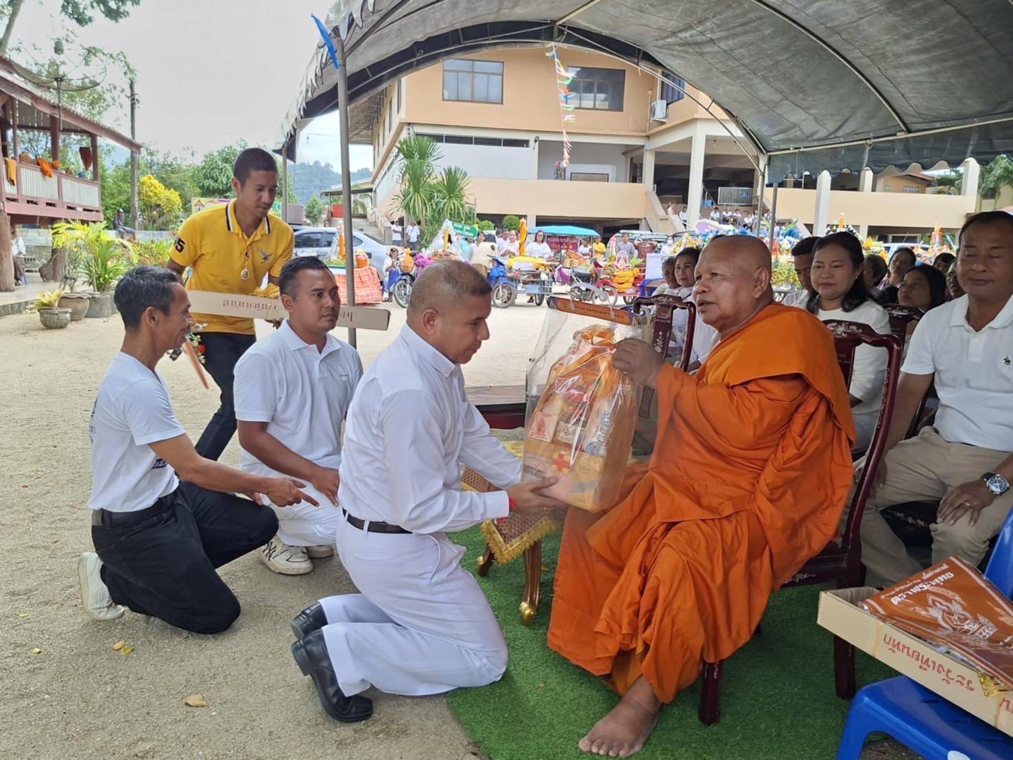 ประมงอำเภอตะโหมด เข้าร่วม กิจกรรมถวายเทียนพรรษา ผ้าอาบน้ำฝน ประจำปี 2568 เพื่อสืบสานประเพณี และอนุรักษ์วัฒนธรรมไทยให้คงอยู่สืบไป  เทศกาลวันอาสาฬหบูชาและวันเข้าพรรษา พุทธศักราช 2568..คลิก