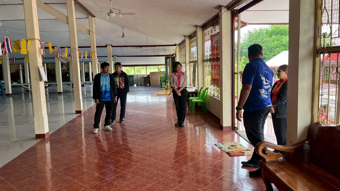 ตรวจสอบพื้นที่การสัมมนาประชาคม ผู้มีส่วนได้ส่วนเสียการทำการประมงในบึงบอระเพ็ด ณ วัดรังงาม ตำบลพระนอน อำเภอเมือง จังหวัดนครสวรรค์..คลิก