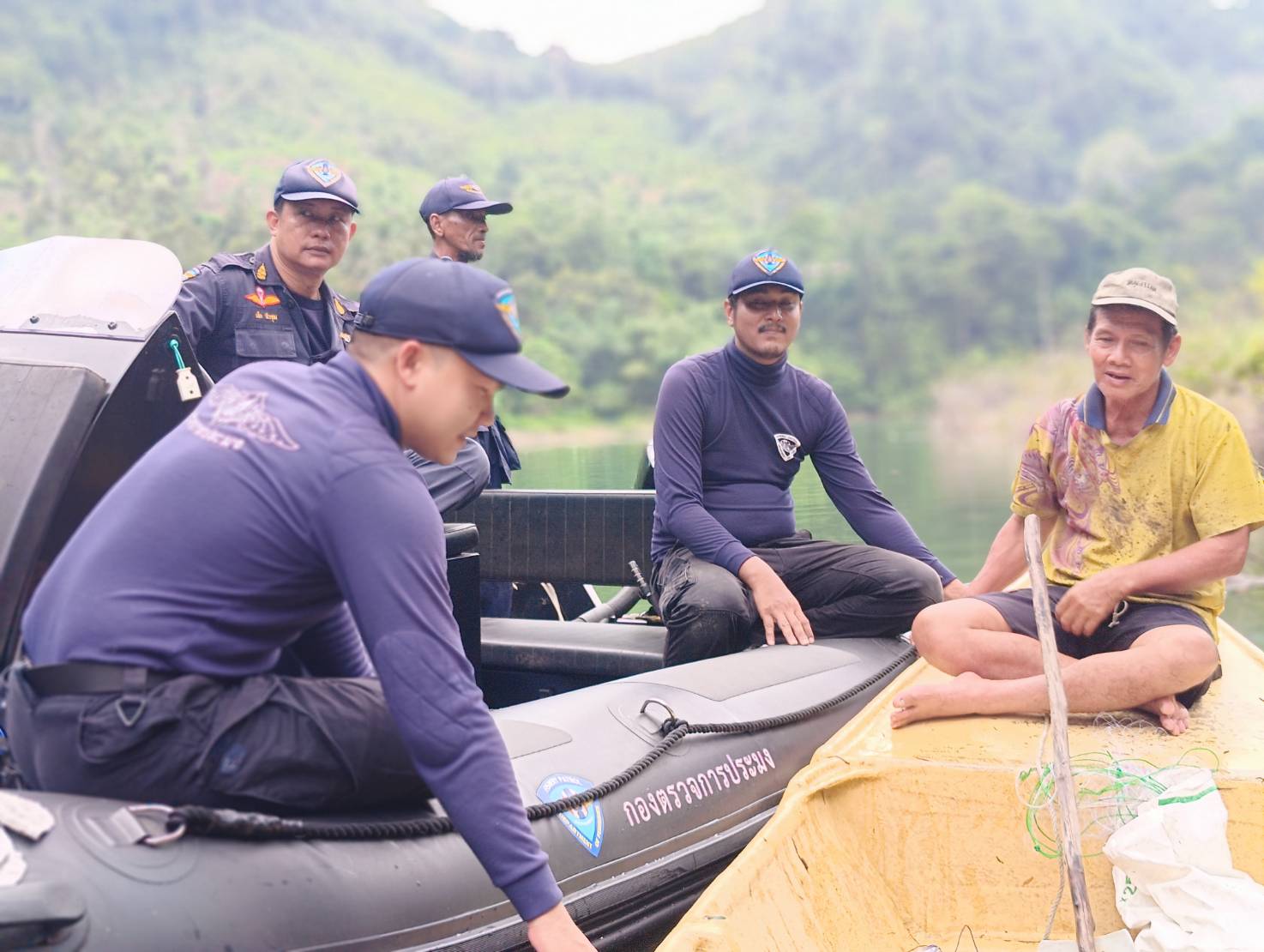 ออกปฏิบัติงานควบคุม เฝ้าระวัง การทำการประมงในพื้นที่น่านน้ำภายใน ประจำปีงบประมาณ 2568..คลิก