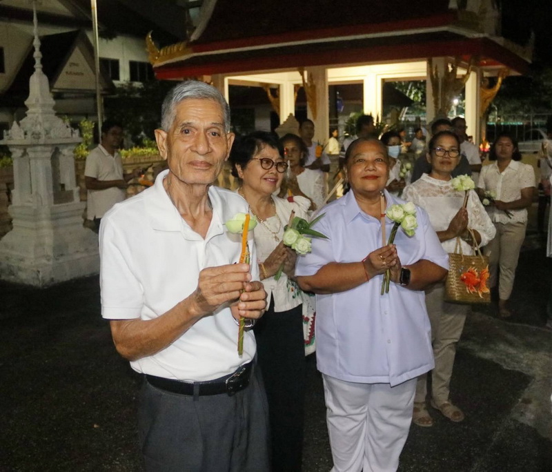 ร่วมพิธีเวียนเทียนเนื่องในวันอาสาฬหบูชาและวันเข้าพรรษา ประจำปี 2568..คลิก