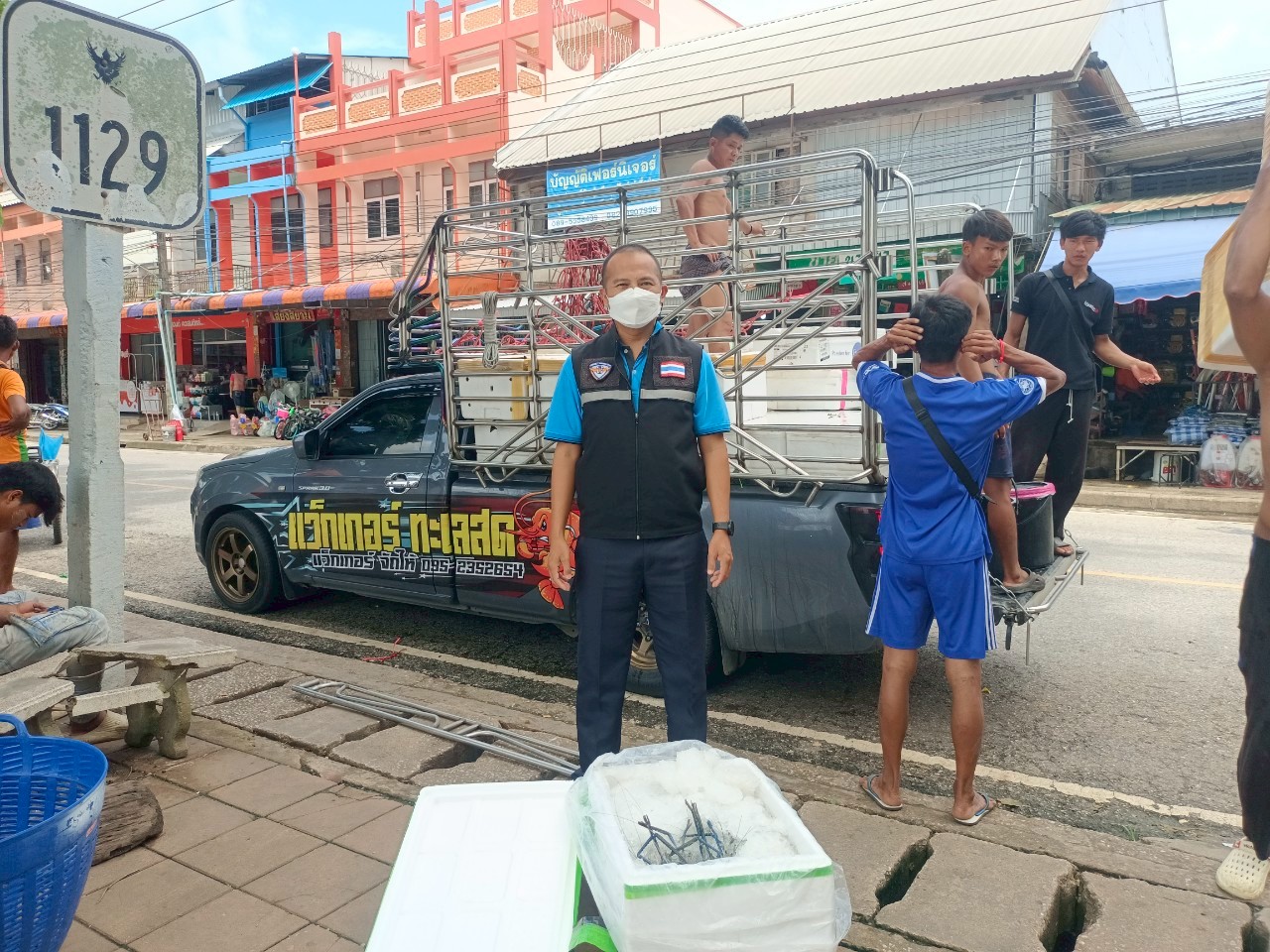 เจ้าหน้าที่ศูนย์บริหารจัดการด่านตรวจประมงเขต 1 (เชียงราย) ตรวจสอบสินค้าประมงส่งออกไปยังสาธารณรัฐประชาธิปไตยประชาชนลาว ผ่านทางด่านพรมแดนอำเภอเชียงแสน และเชียงของ จังหวัดเชียงราย..คลิก