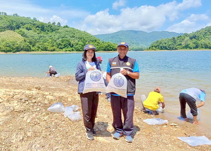 ร่วมปล่อยพันธุ์ปลากินพืช ลงสู่อ่างเก็บน้ำป่าพะยอม อำเภอป่าพะยอม จังหวัดพัทลุง..คลิก