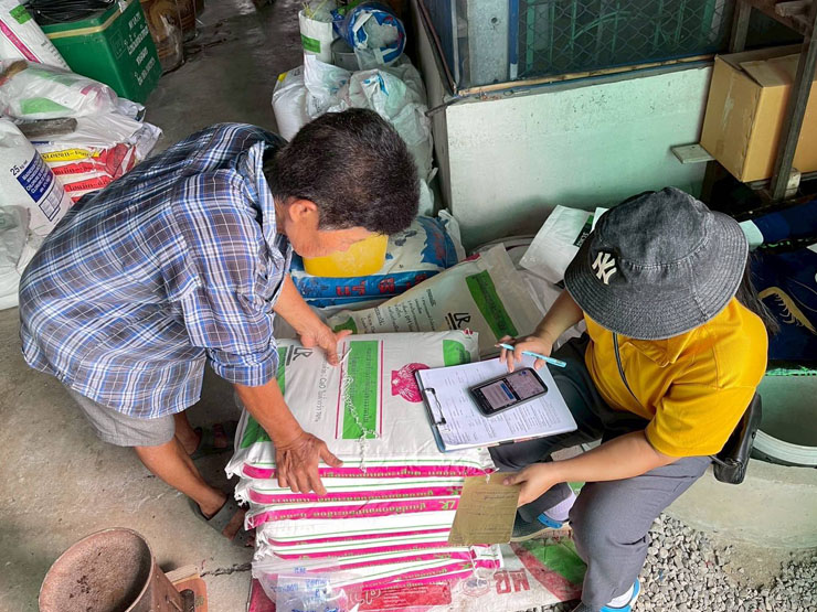 เจ้าหน้าที่ฝ่ายงานตรวจรับรองมาตรฐานฟาร์มสัตว์น้ำของศพช.ฉะเชิงเทรา เข้าตรวจประเมินฟาร์มเพาะเลี้ยงสัตว์น้ำเพื่อการรับรองมาตรฐานฟาร์มเพาะเลี้ยงสัตว์น้ำที่ดี (GAP)