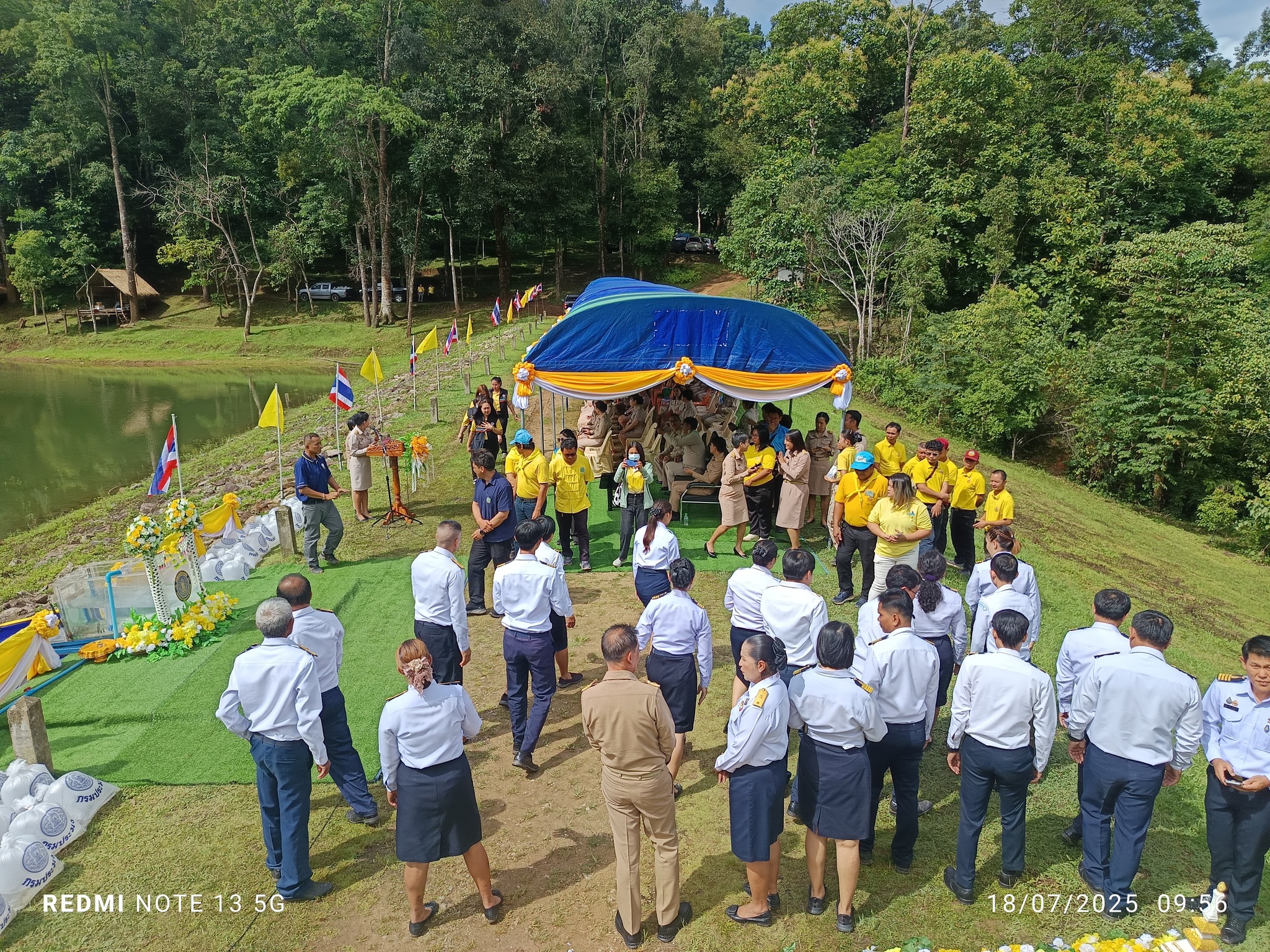 พิธีปล่อยพันธุ์สัตว์น้ำ วันเฉลิมพระชนมพรรษา พระบาทสมเด็จพระเจ้าอยู่หัว..คลิก