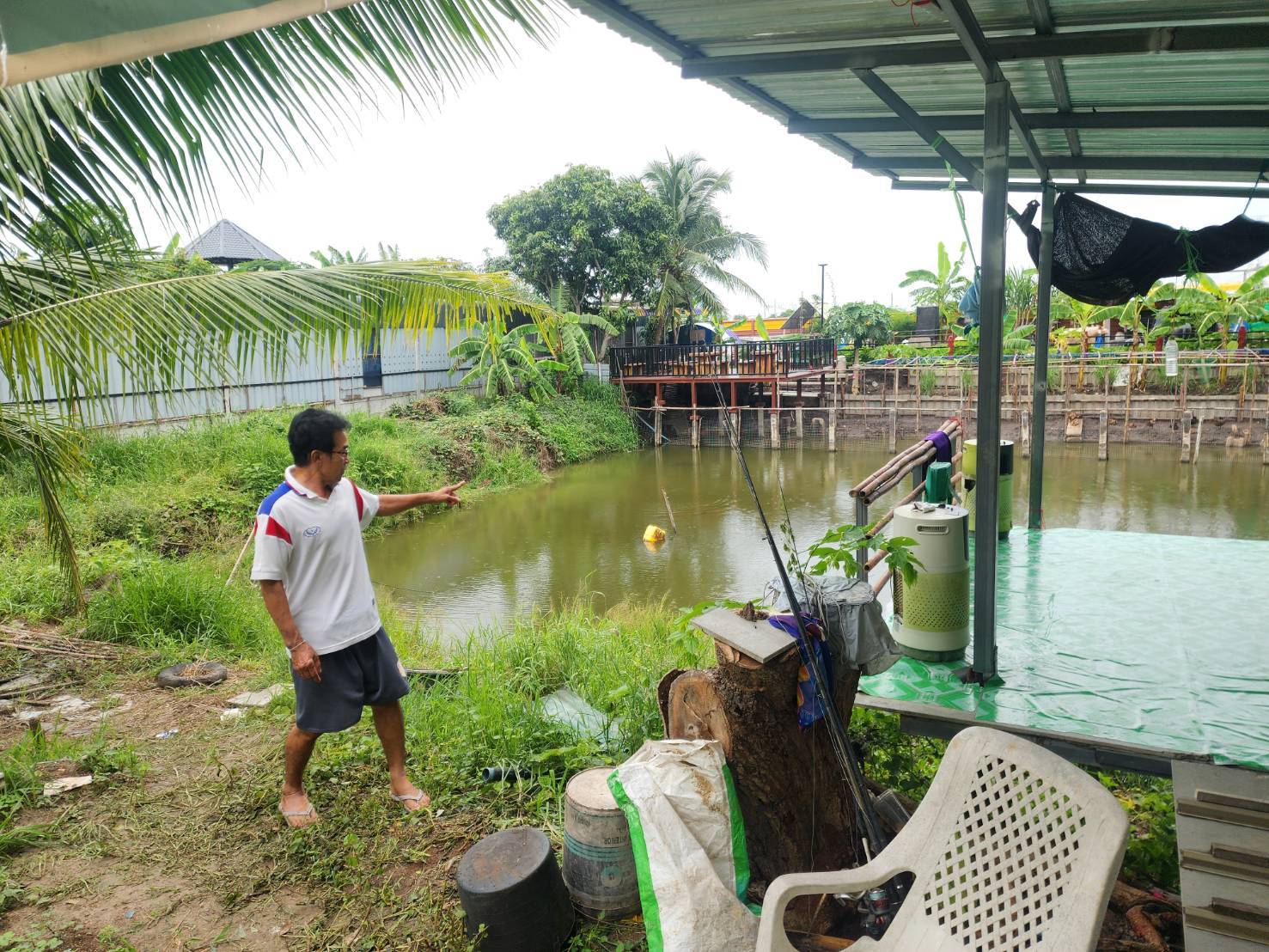 (อ.ไทรน้อย) การตรวจเยี่ยมเกษตรกรที่ขอขึ้นทะเบียนผู้เพาะเลี้ยงสัตว์น้ำ