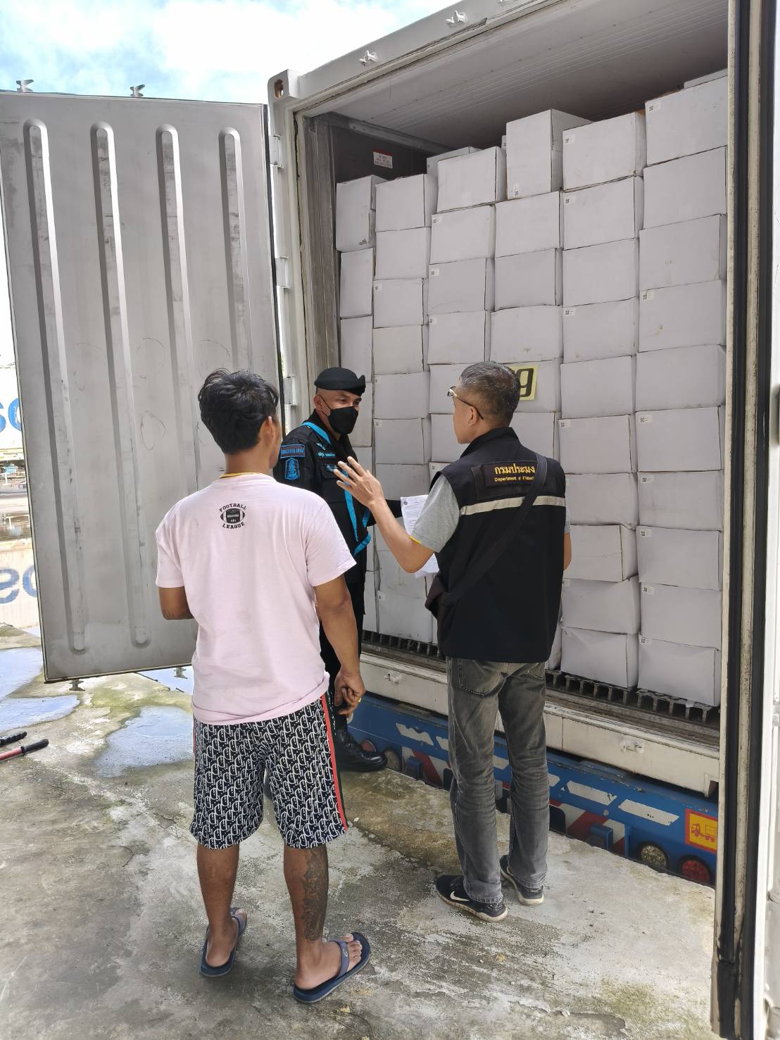 24 กรกฎาคม 2568 ตรวจสอบสินค้าประมงส่งออกไปยังสปป. ลาว ณ สะพานมิตรภาพไทย - ลาว แห่งที่ 2..คลิก