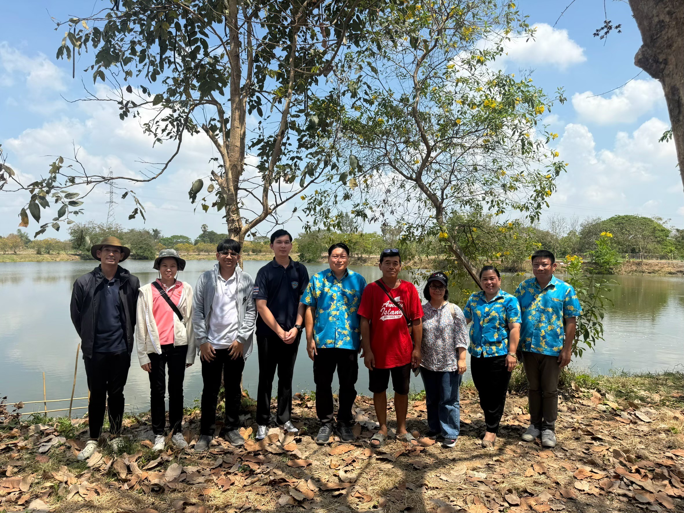 ลงพื้นที่ปฏิบัติราชการ ณ จังหวัดอ่างทอง สิงห์บุรี และอุทัยธานี เพื่อซักซ้อมความเข้าใจเกี่ยวกับวิธีการสำรวจและการใช้งานระบบอิเล็กทรอนิกส์สำหรับบันทึกข้อมูลผลผลิตสัตว์น้ำเศรษฐกิจในแหล่งน้ำชุมชน และการลงพื้นที่เพื่อสำรวจ ตามโครงการบริหารจัดการทรัพยากรประมง