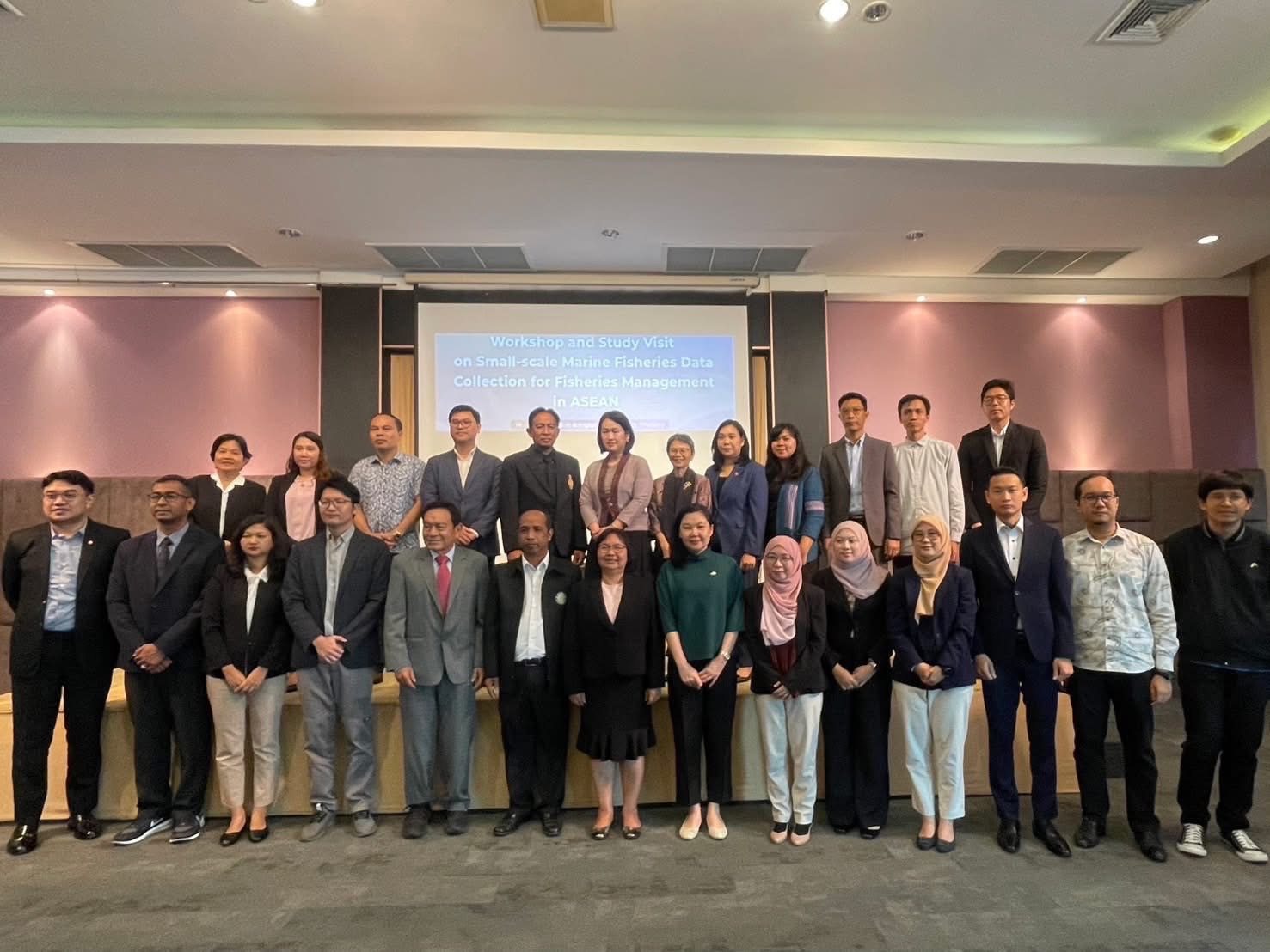 กลุ่มสถิติการประมงได้เข้าร่วมการประชุมเชิงปฏิบัติการ Workshop and Study Visit on Small - scale Marine Fisheries Data Collection for Fisheries Management in ASEAN ณ กรุงเทพมหานครและจังหวัดระยอง