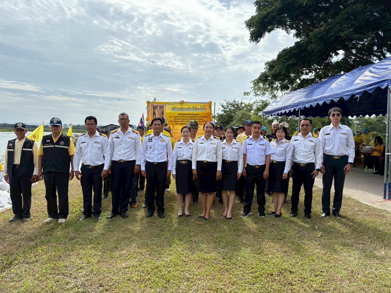 เข้าร่วมพิธีปล่อยพันธุ์สัตว์น้ำ เนื่องในวันเฉลิมพระชนมพรรษาพระบาทสมเด็จพระปรเมนทรรามาธิบดีศรีสินทรมหาวชิราลงกรณ พระวชิรเกล้าเจ้าอยู่หัว